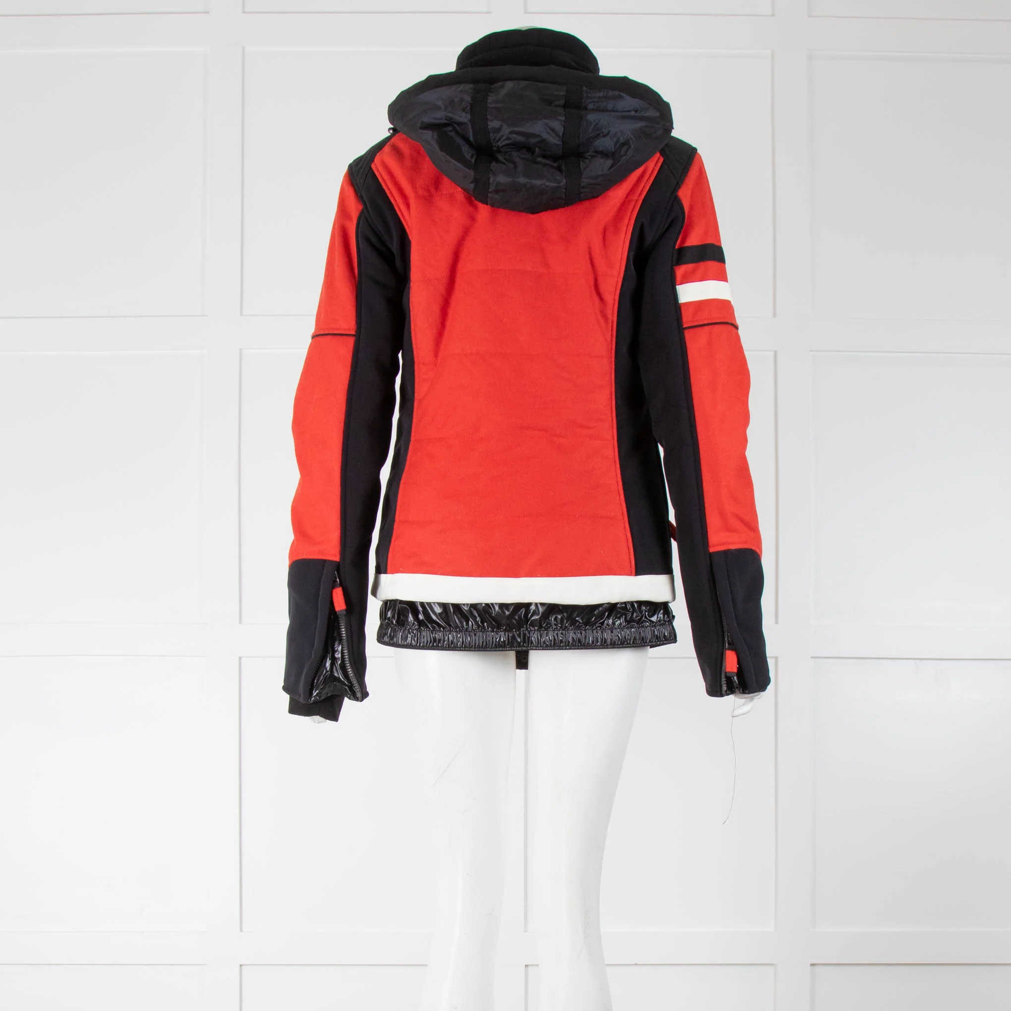 Frauenschuh Red Navy and Cream Mixed Hooded Ski Jacket - Image 3