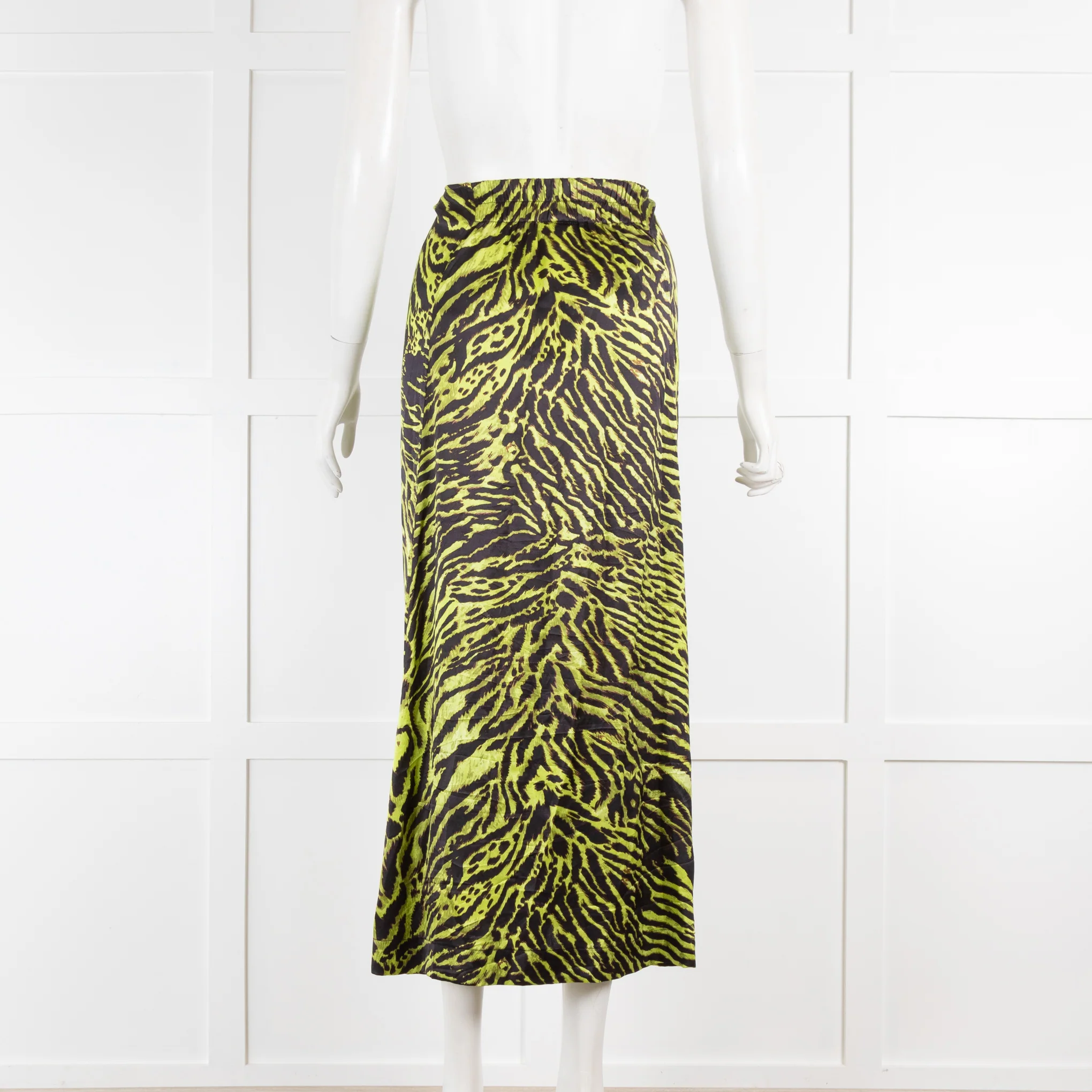 Ganni Green Animal Print Silk Wraparound Skirt - Image 3