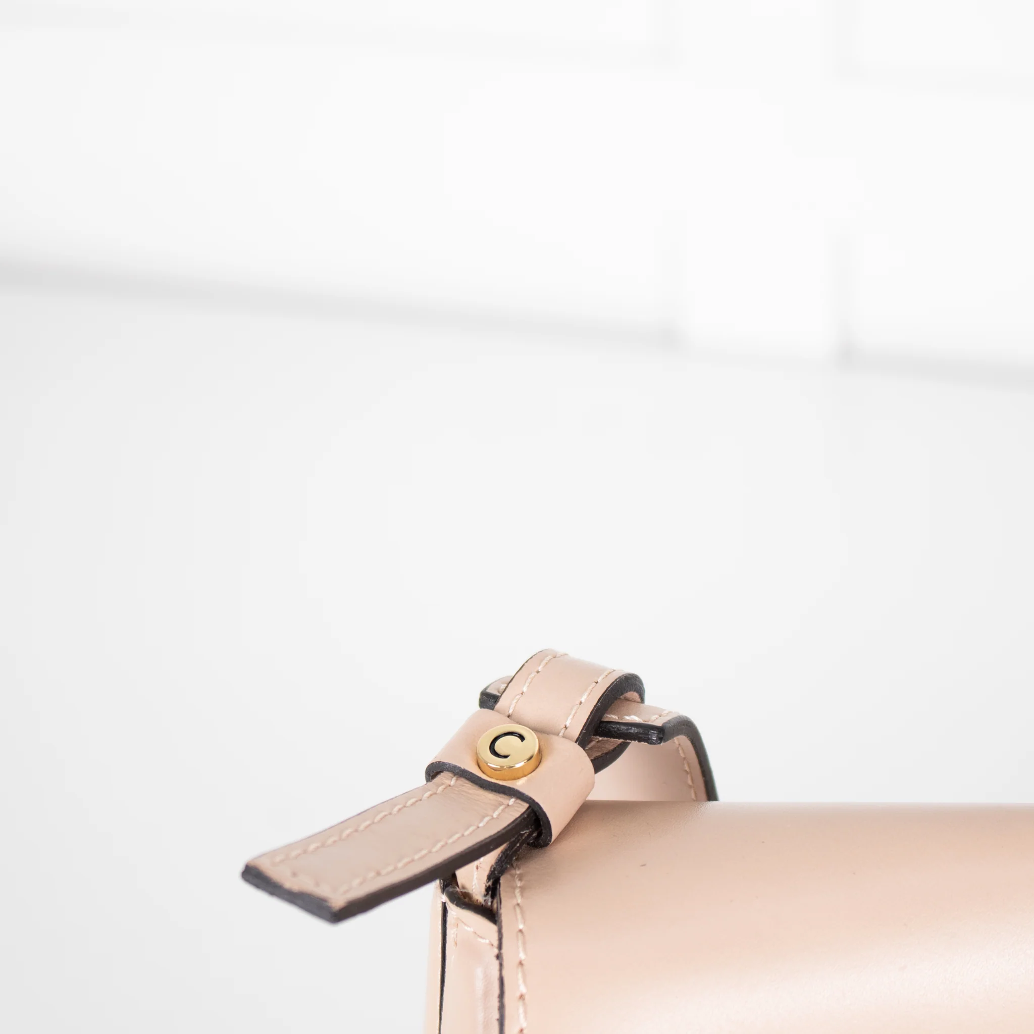 Gianni Chiarini Beige Leather Small Flap Crossbody Bag - Image 8