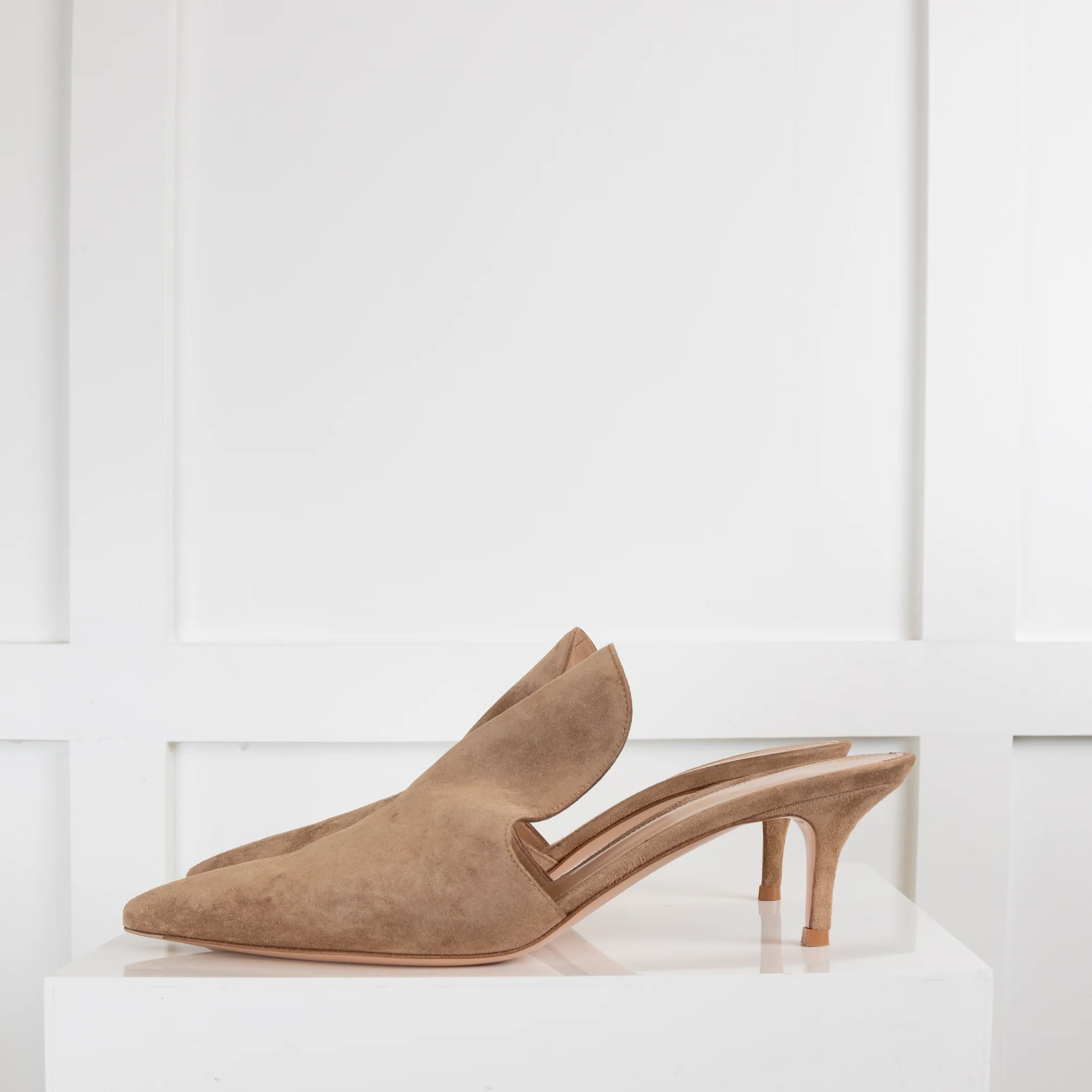 Gianvito Rossi Beige Suede Kitten Mule - Image 3