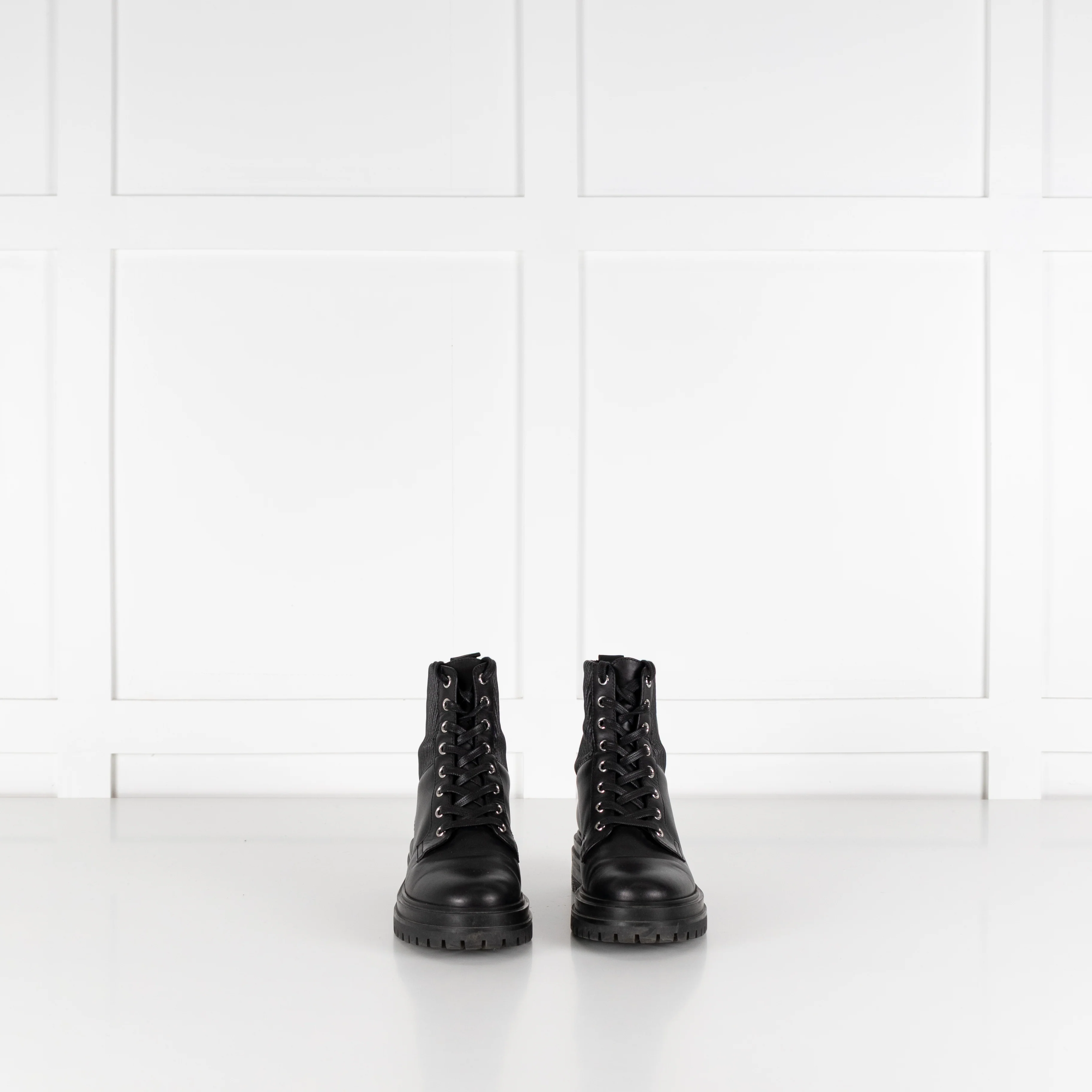 Gianvito Rossi Black Leather Lace Up Ankle Boots - Image 3
