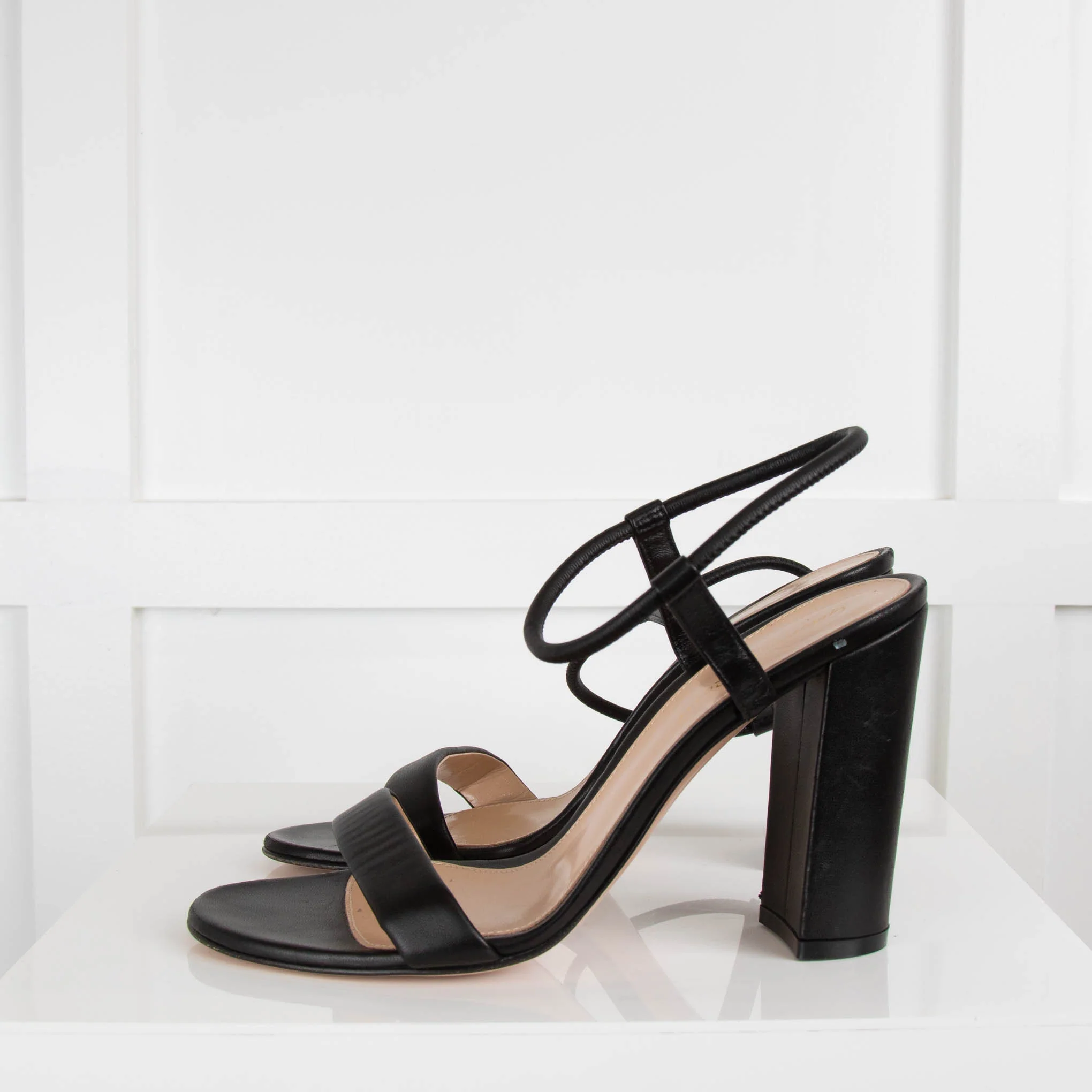 Gianvito Rossi Black Strappy Chunky Heel - Image 3