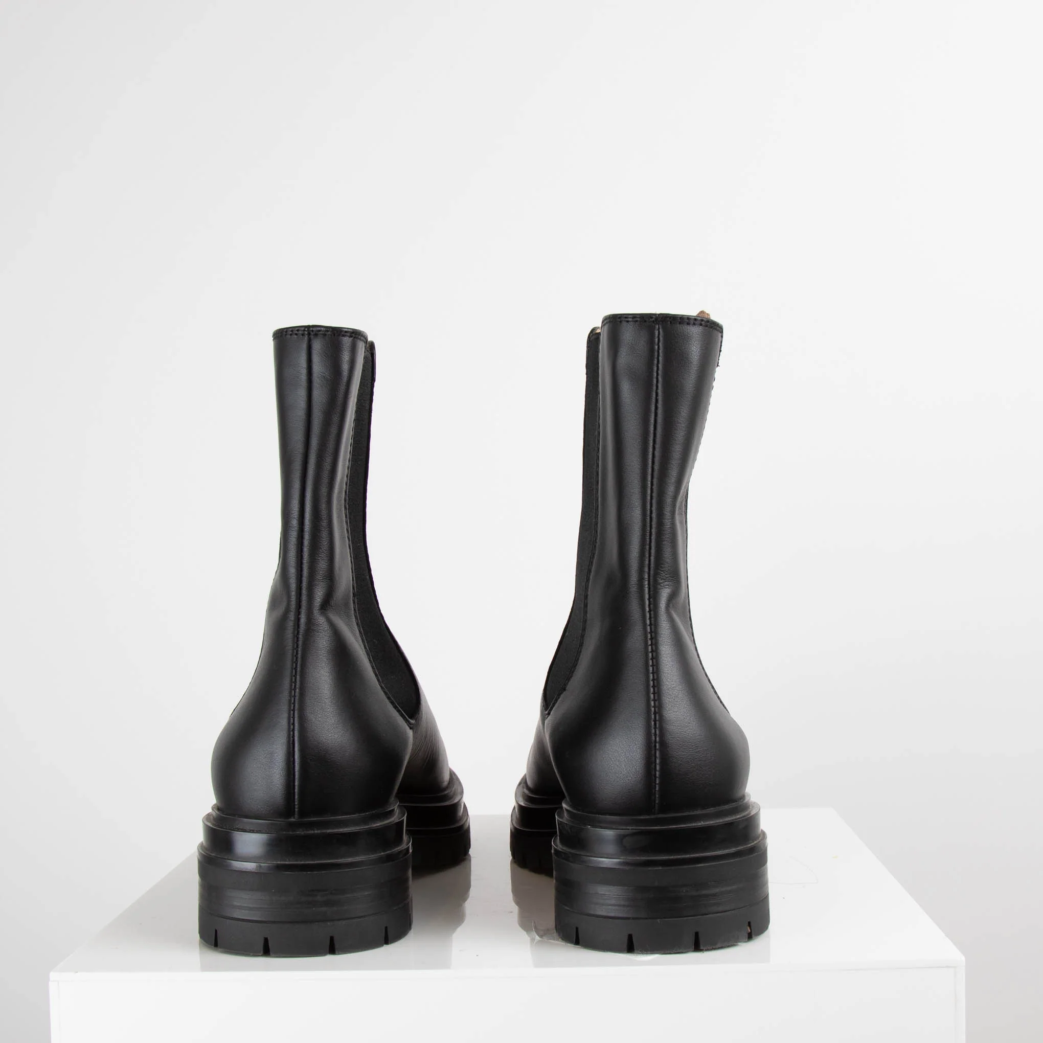 Gianvito Rossi Chunky Black Chelsea Boots - Image 4