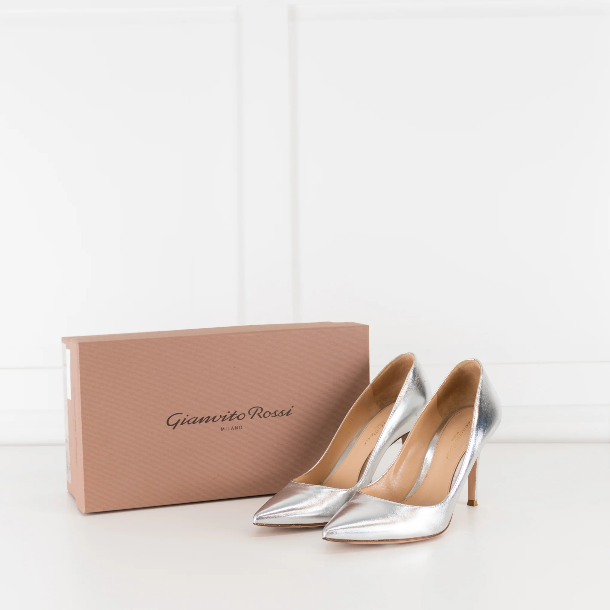 Gianvito Rossi Silver 85 Court Shoe - Image 3