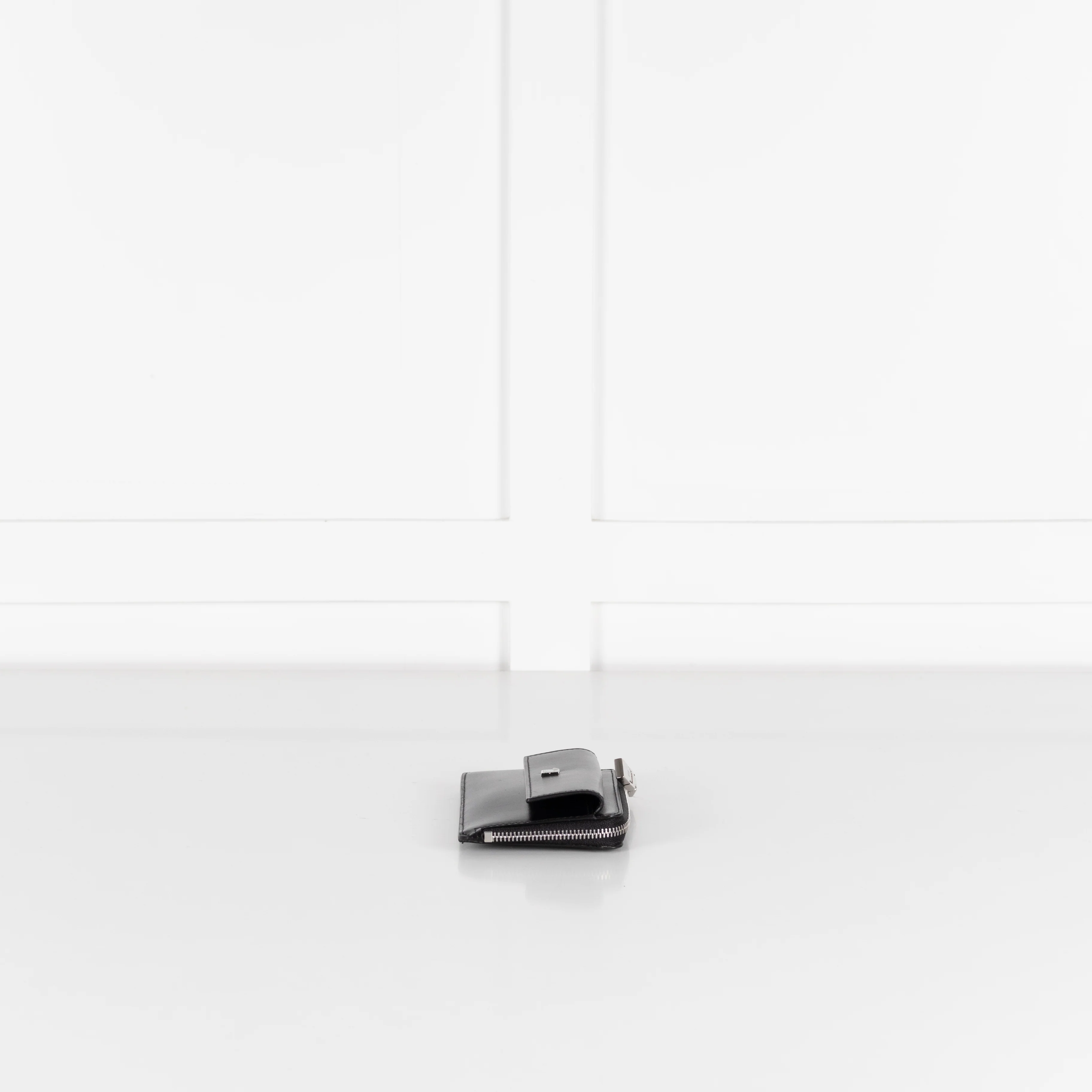 Givenchy Black Zip Around Smooth Leather Keychain Wallet - Image 5