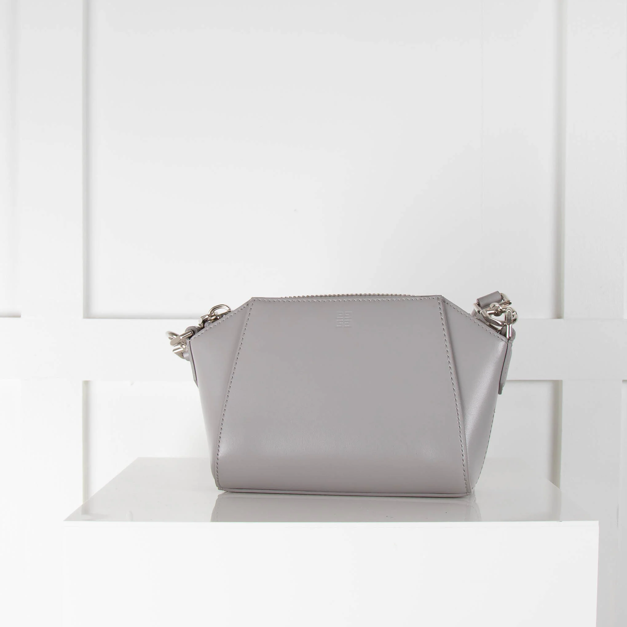 Givenchy Grey Nano Antigona Crossbody Bag - Image 4