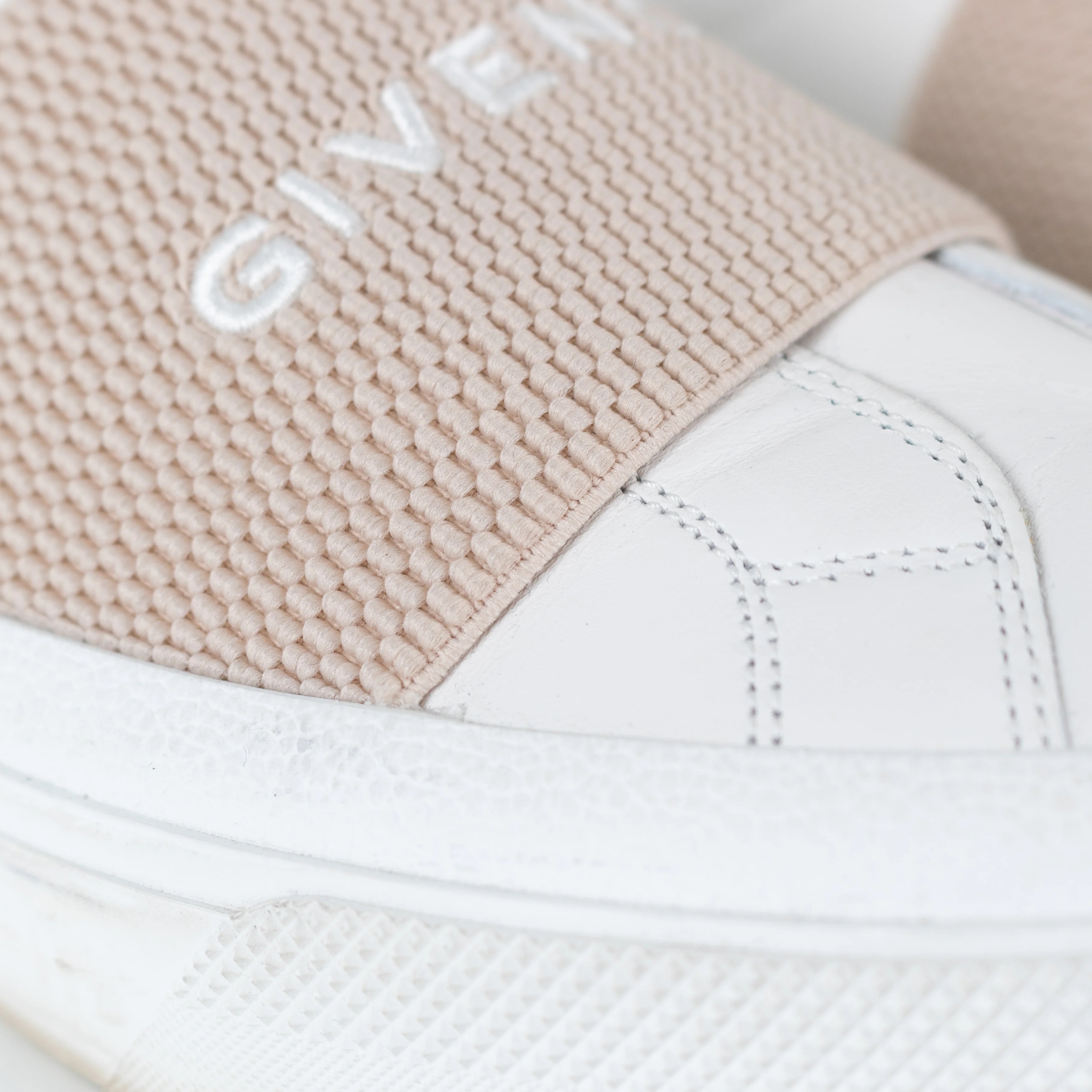 Givenchy White Beige City Sport Leather Trainers - Image 17