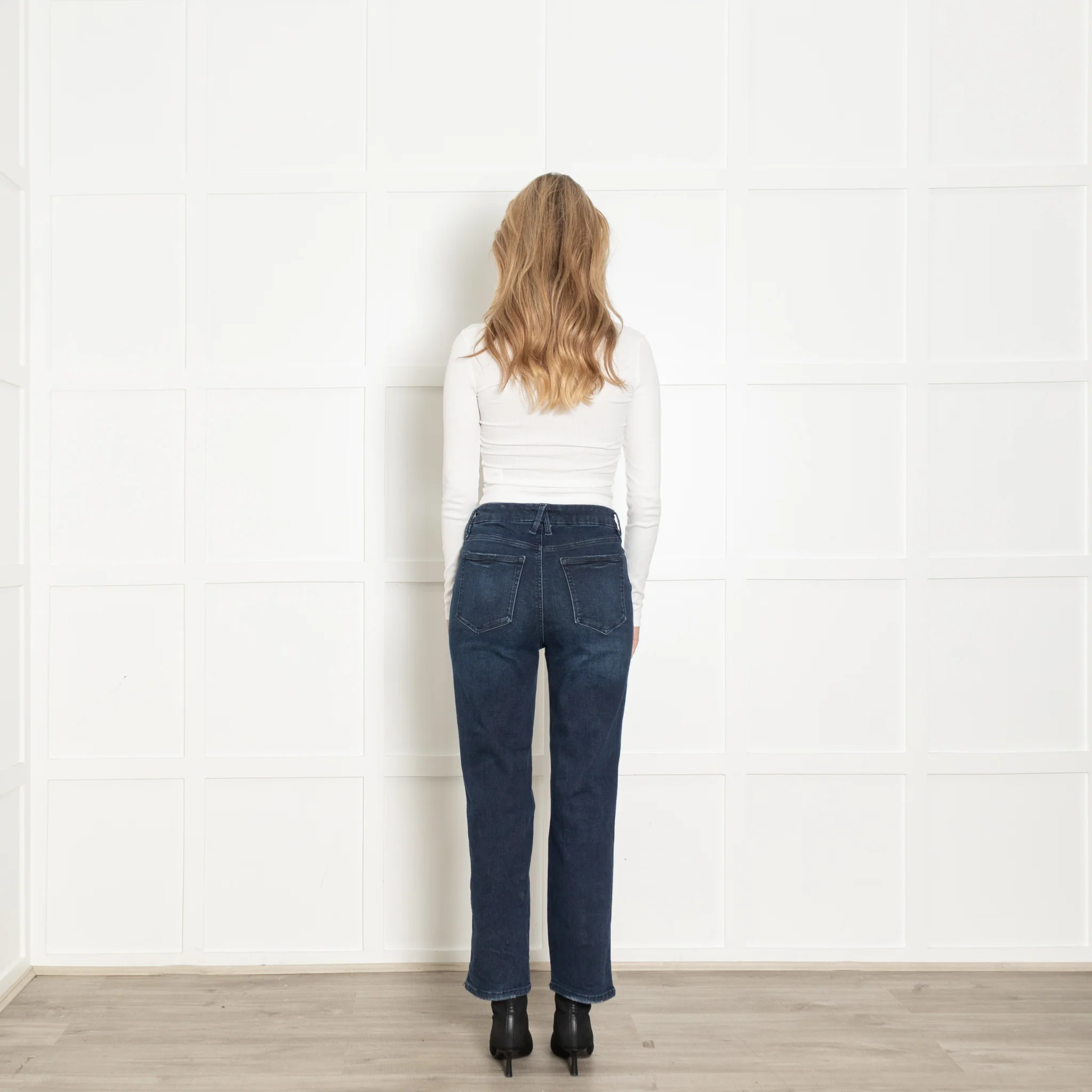 Good American Dark Wash Good Curve Straight Stretch Jeans - Image 5