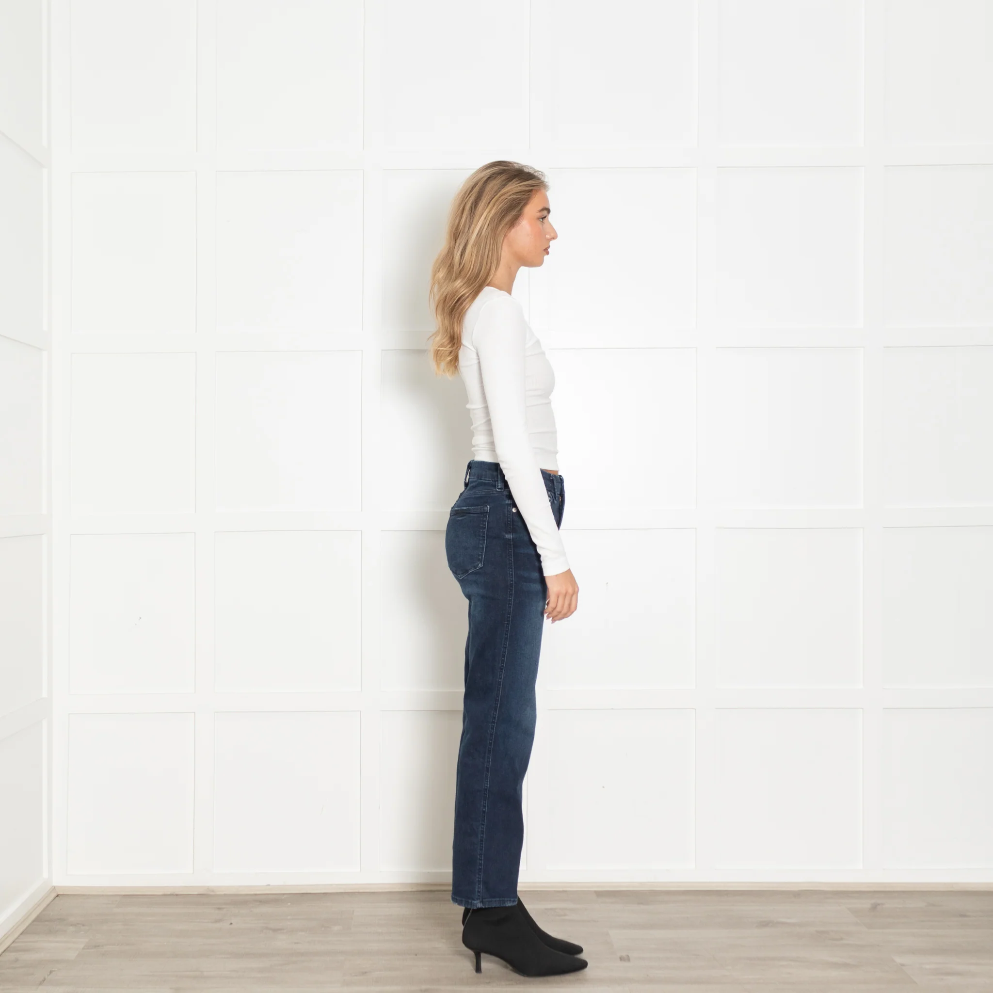 Good American Dark Wash Good Curve Straight Stretch Jeans - Image 6