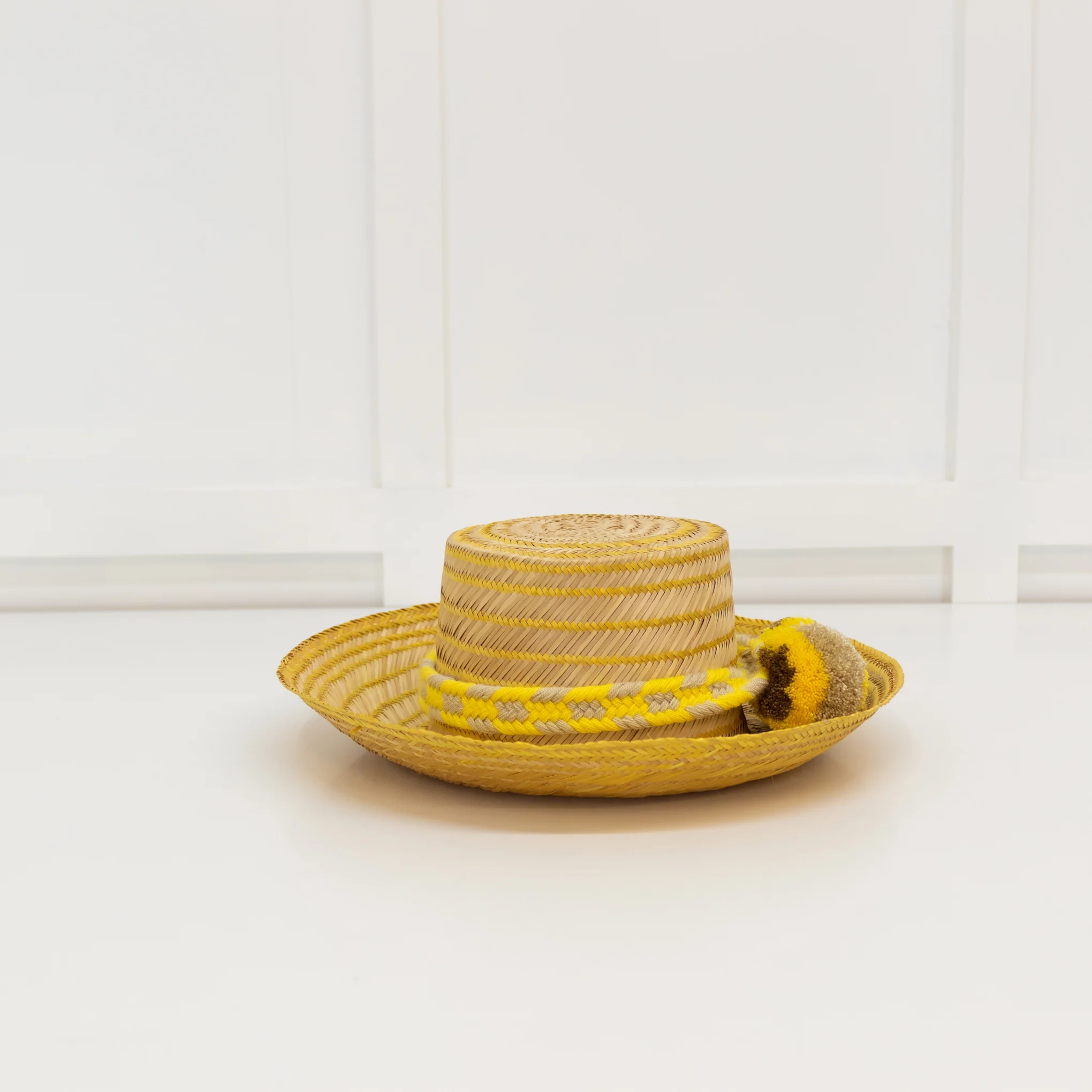 Guanabana Straw Hat With Yellow PomPom Detail - Image 4