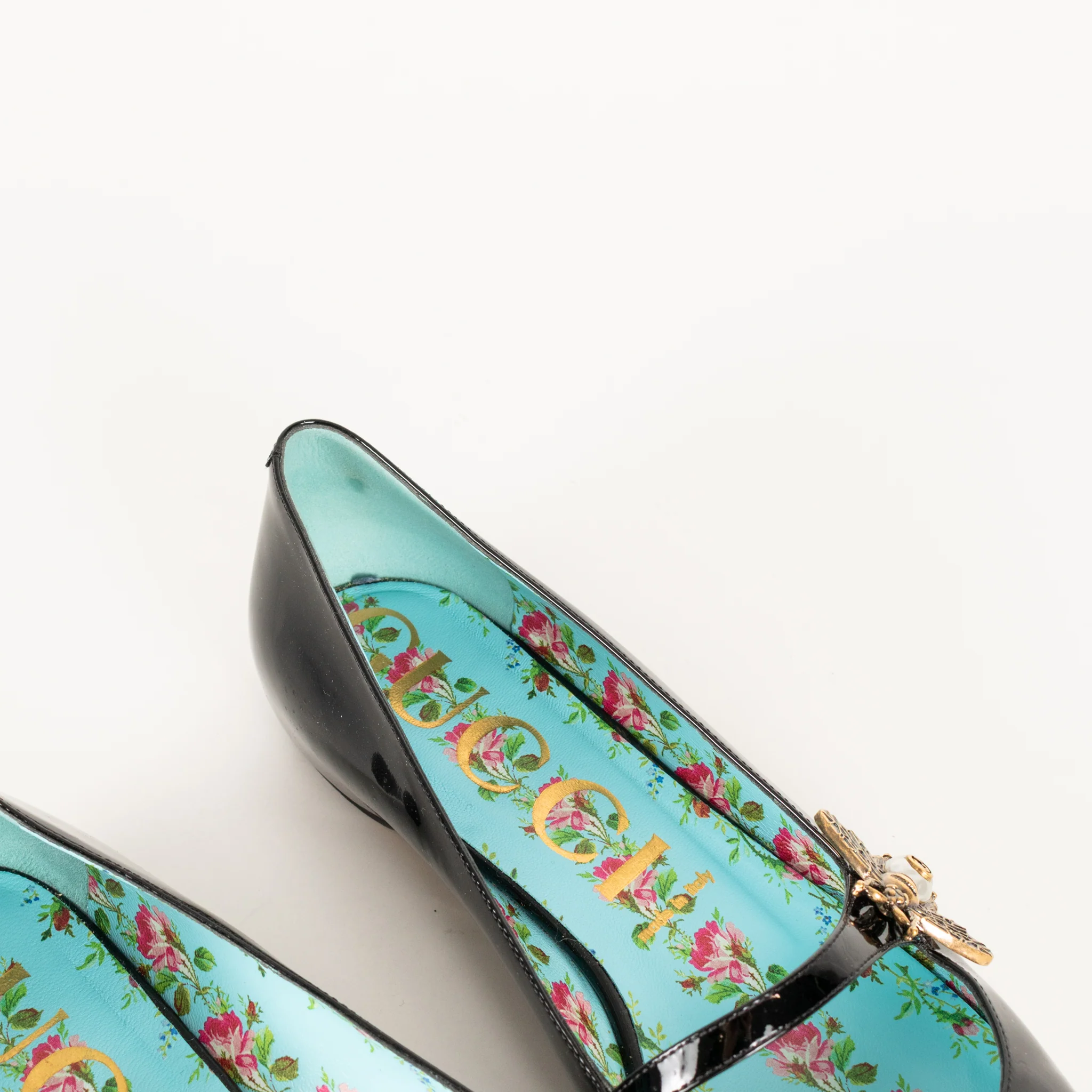 Gucci Black Lois Bee Patent Leather Pumps - Image 9
