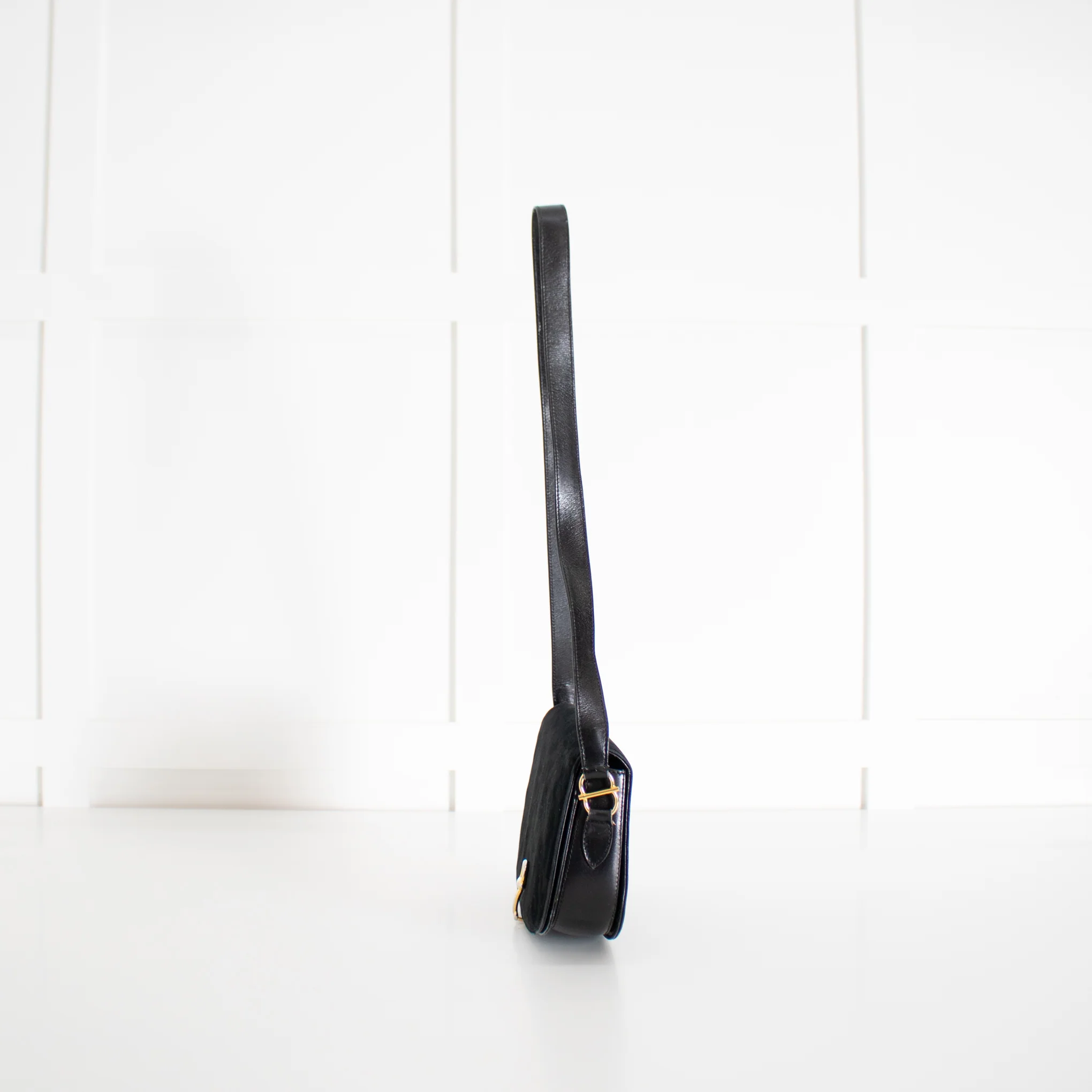 Gucci Black Suede Horsebit Vintage Shoulder Bag - Image 8