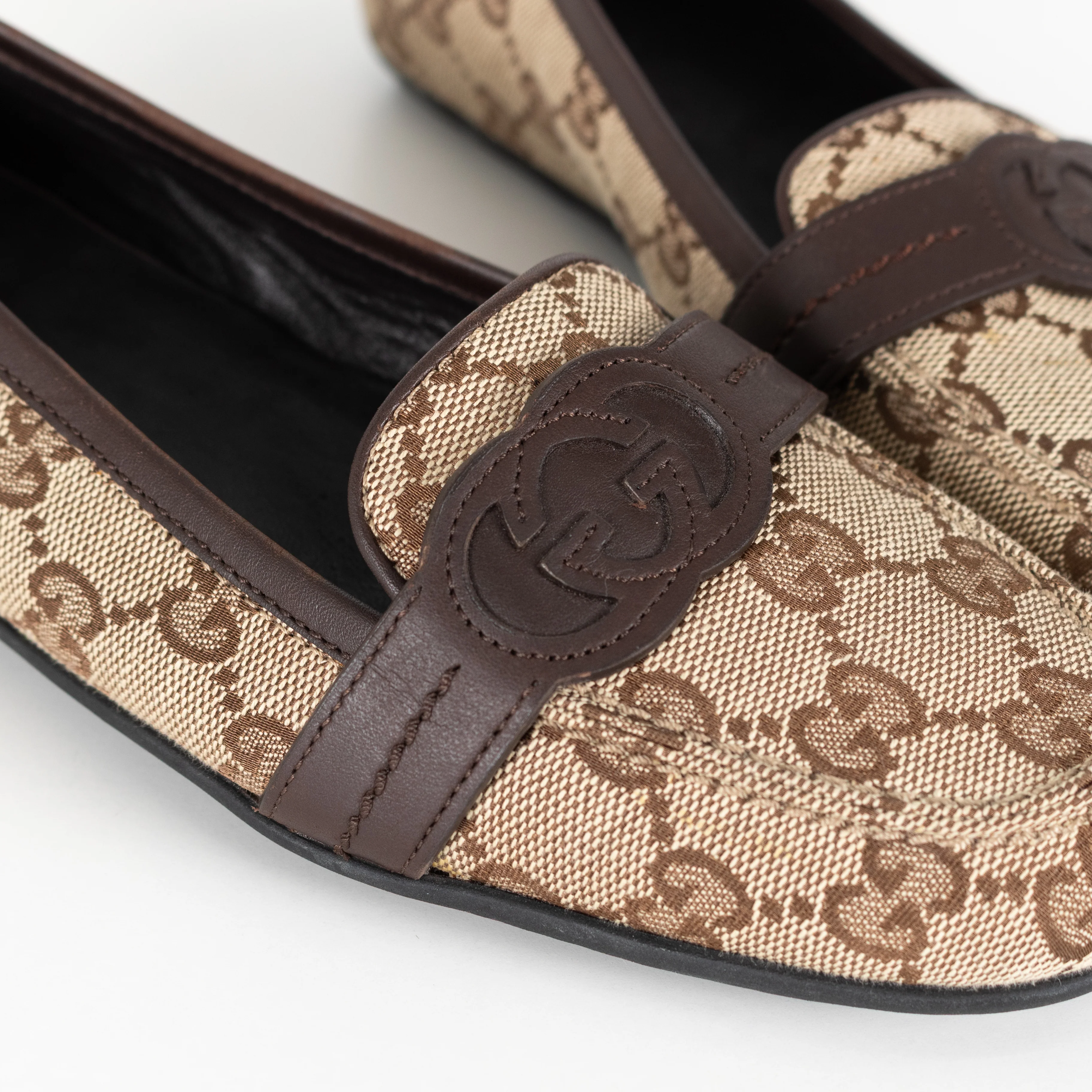 Gucci Brown Logo Canvas Pumps - Image 12