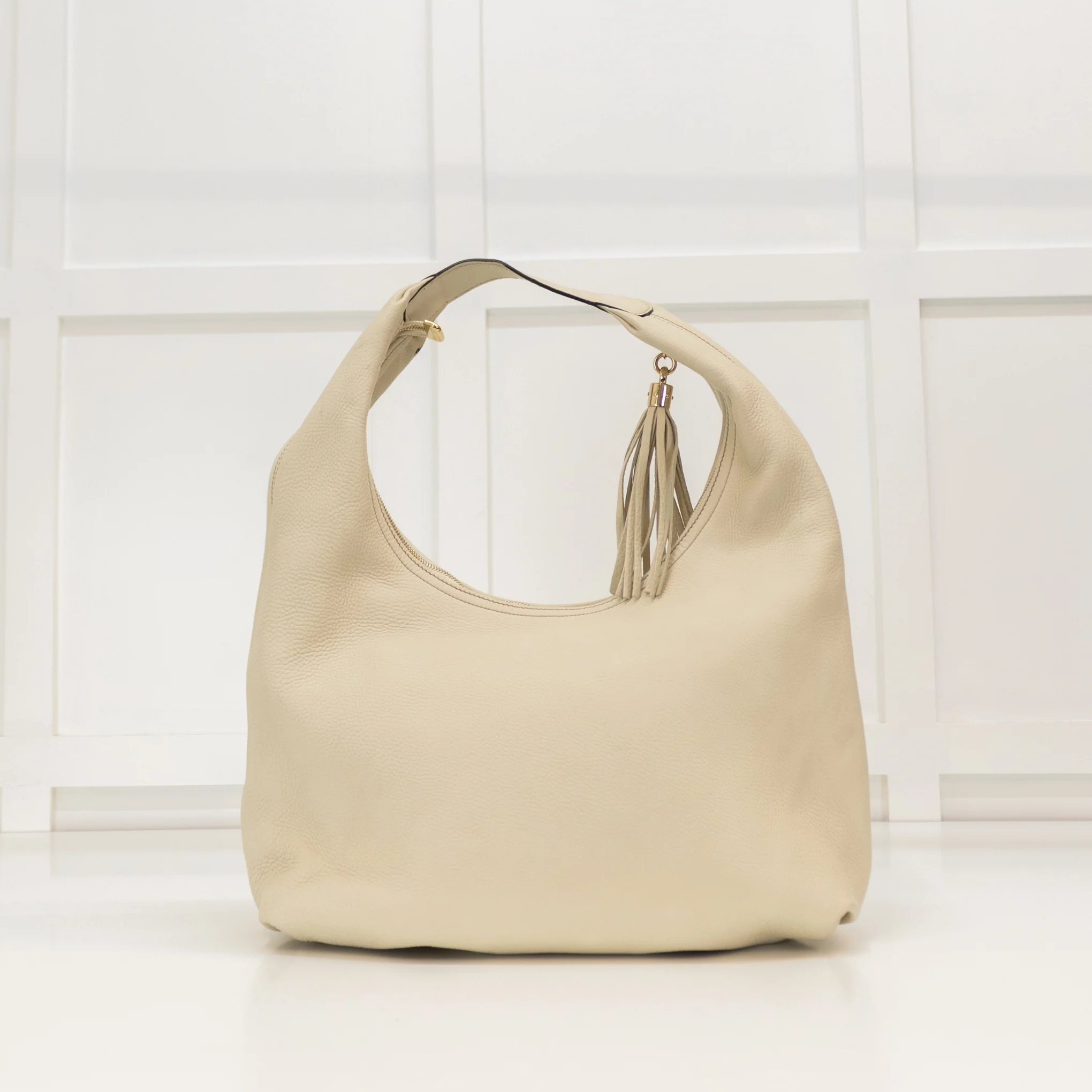 Gucci Cream Pebbled Calfskin Soho Hobo Bag - Image 6