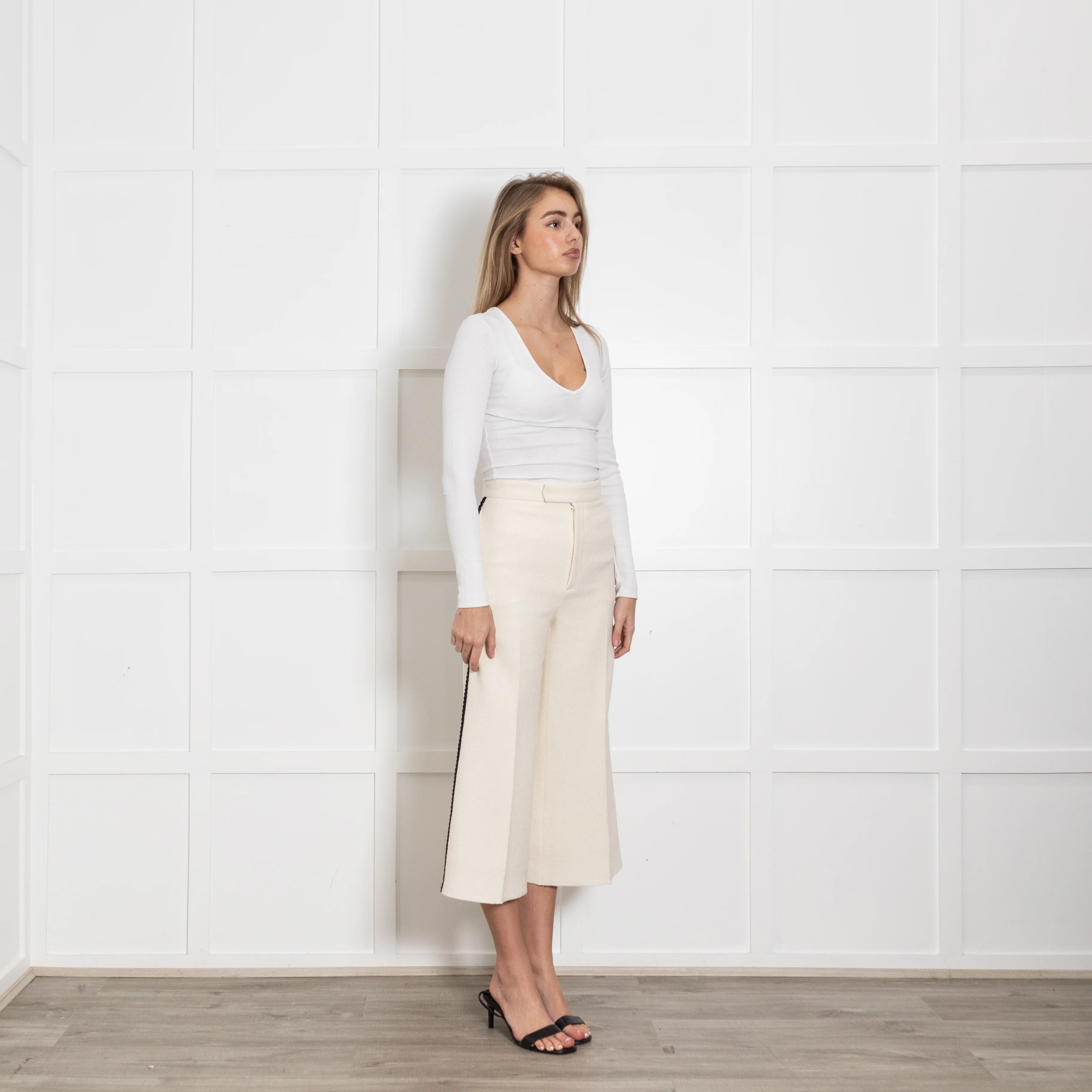 Gucci Cream Boucle Wide Leg Trousers With Black Braid And Logo Back Pocket - Image 7