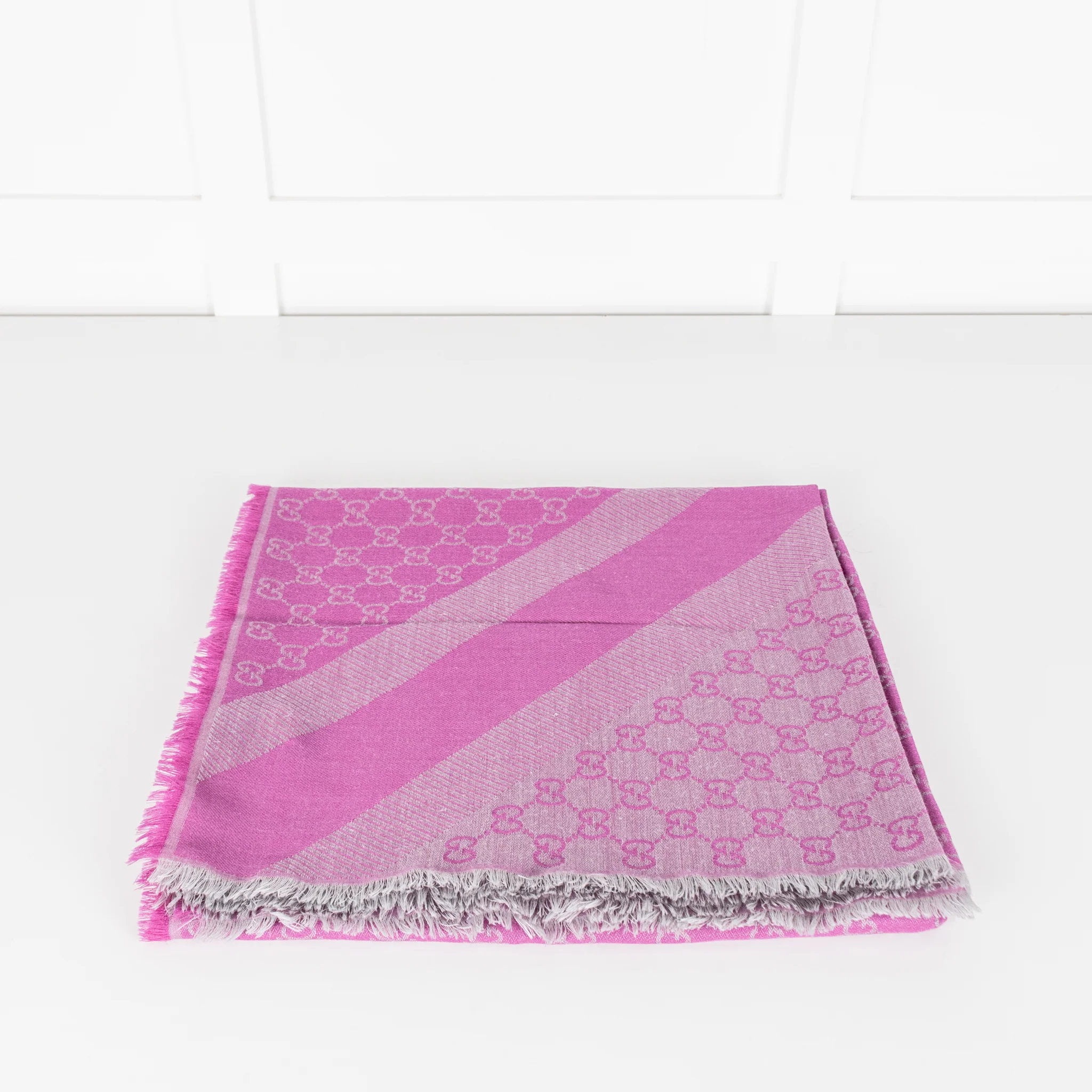 Gucci Dark Pink Square GG Scarf - Image 4