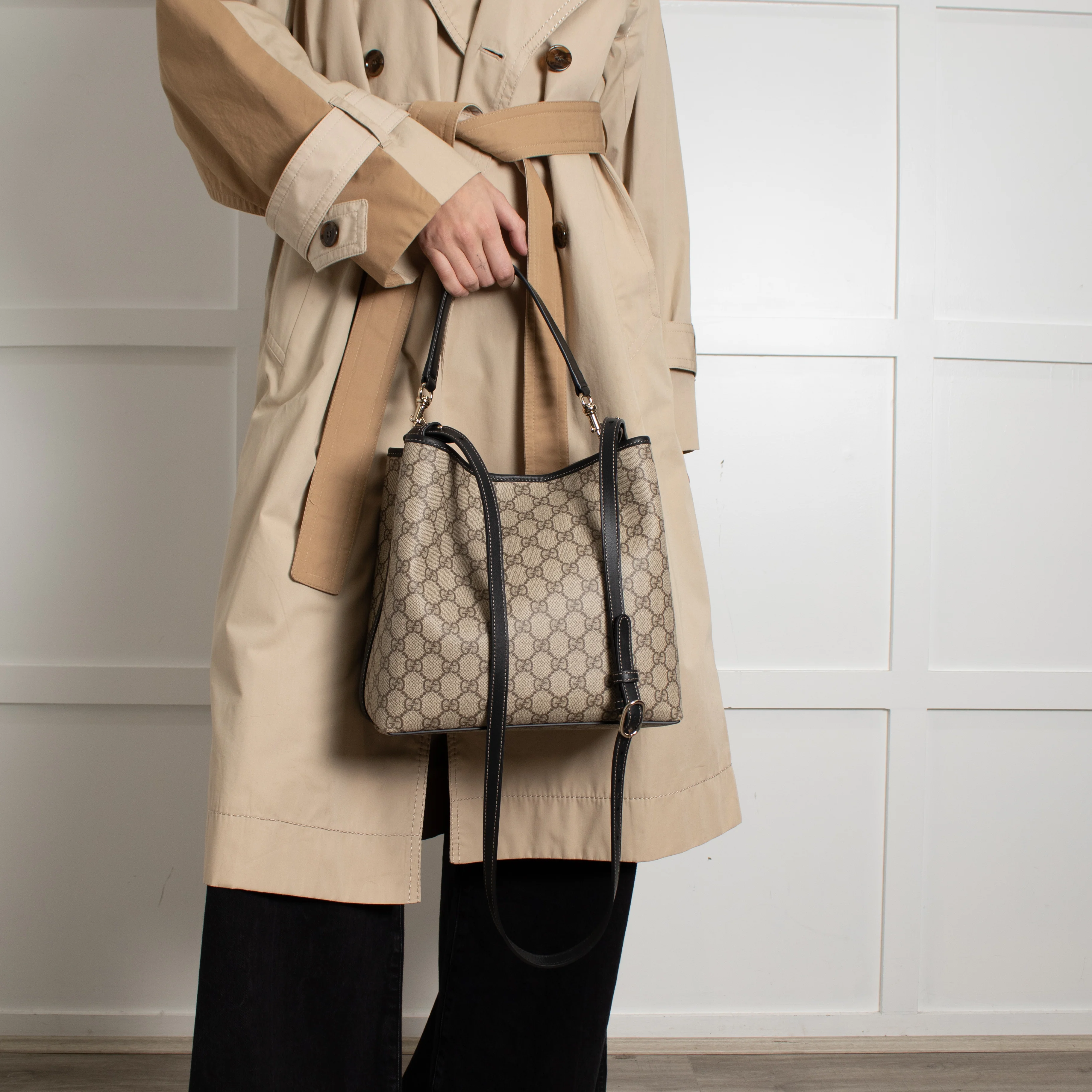 Gucci GG Medium Emblem Bucket Bag - Image 10