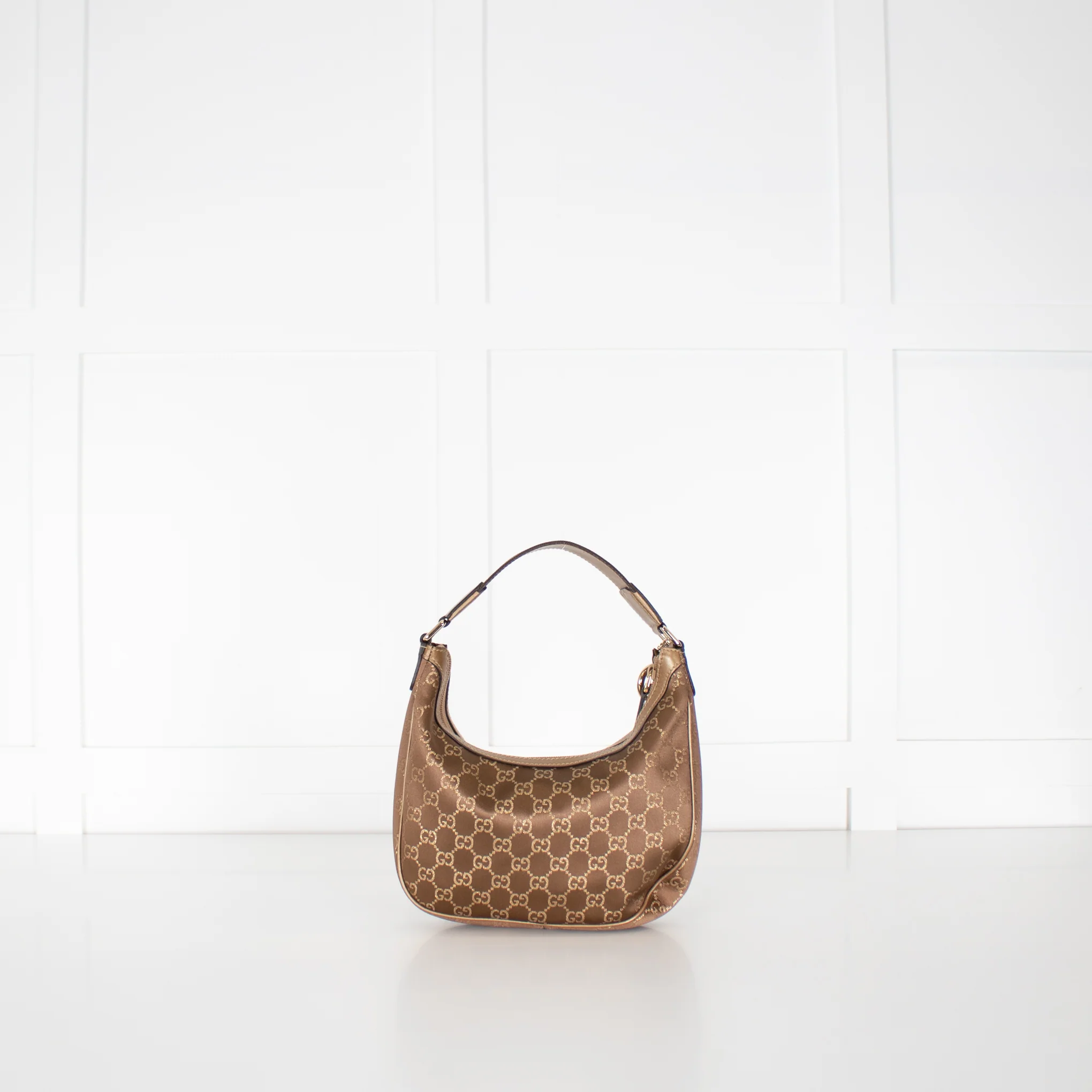 Gucci Gold GG Monogram Handbag - Image 6