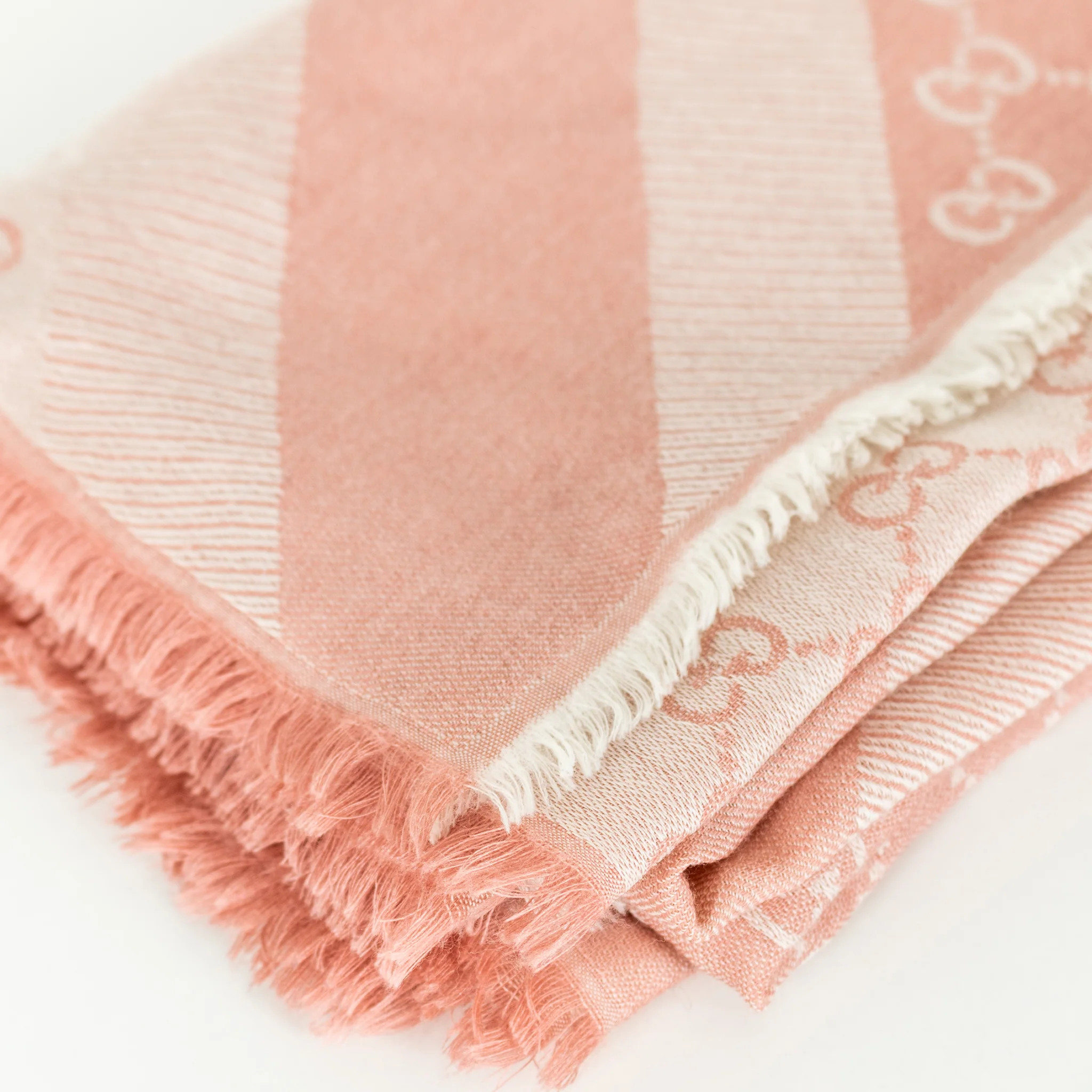 Gucci Pale Pink Square GG Scarf - Image 3