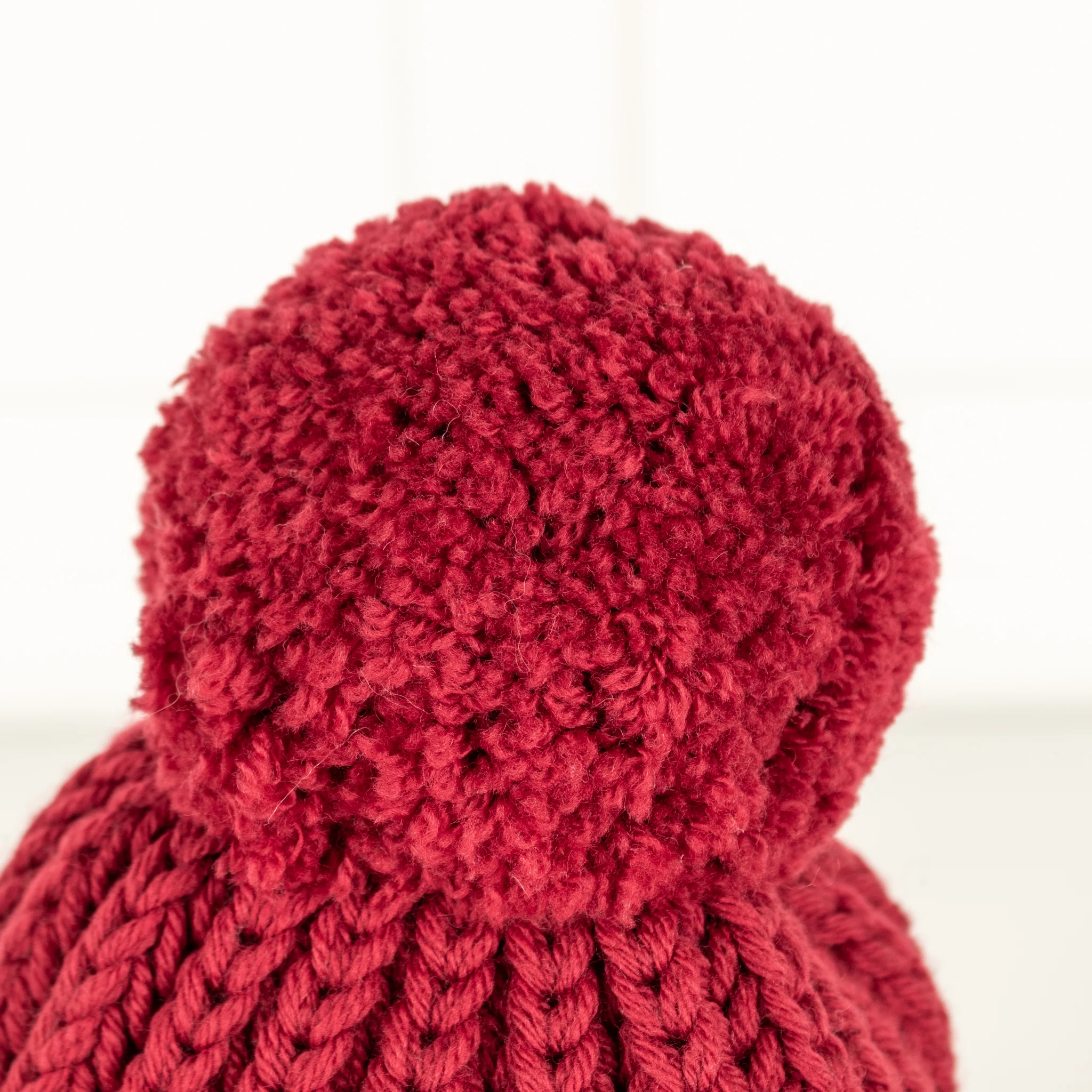 Gucci Raspberry Red Wool Bobble Hat - Image 4
