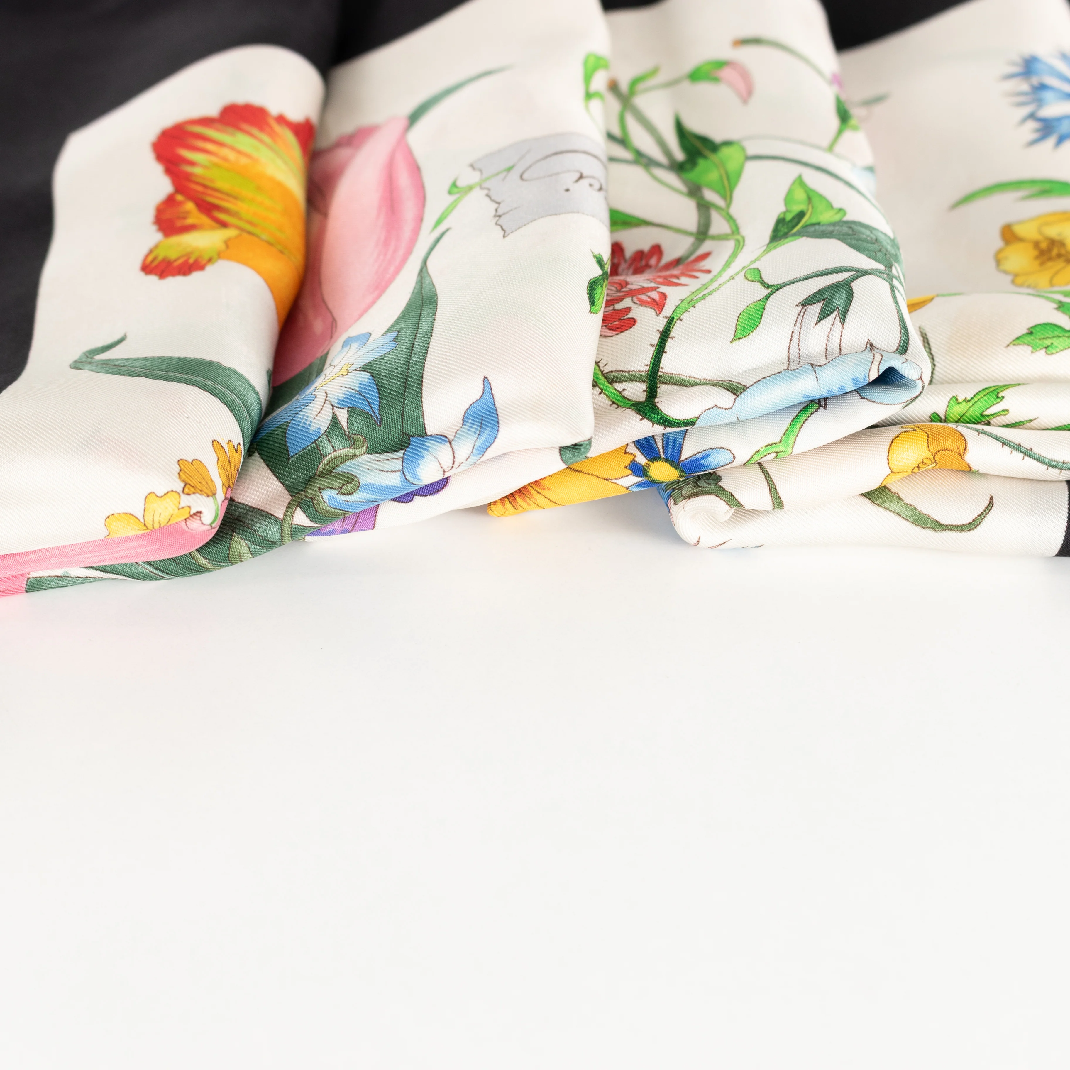 Gucci White Black Multi Floral Silk Square Scarf - Image 10