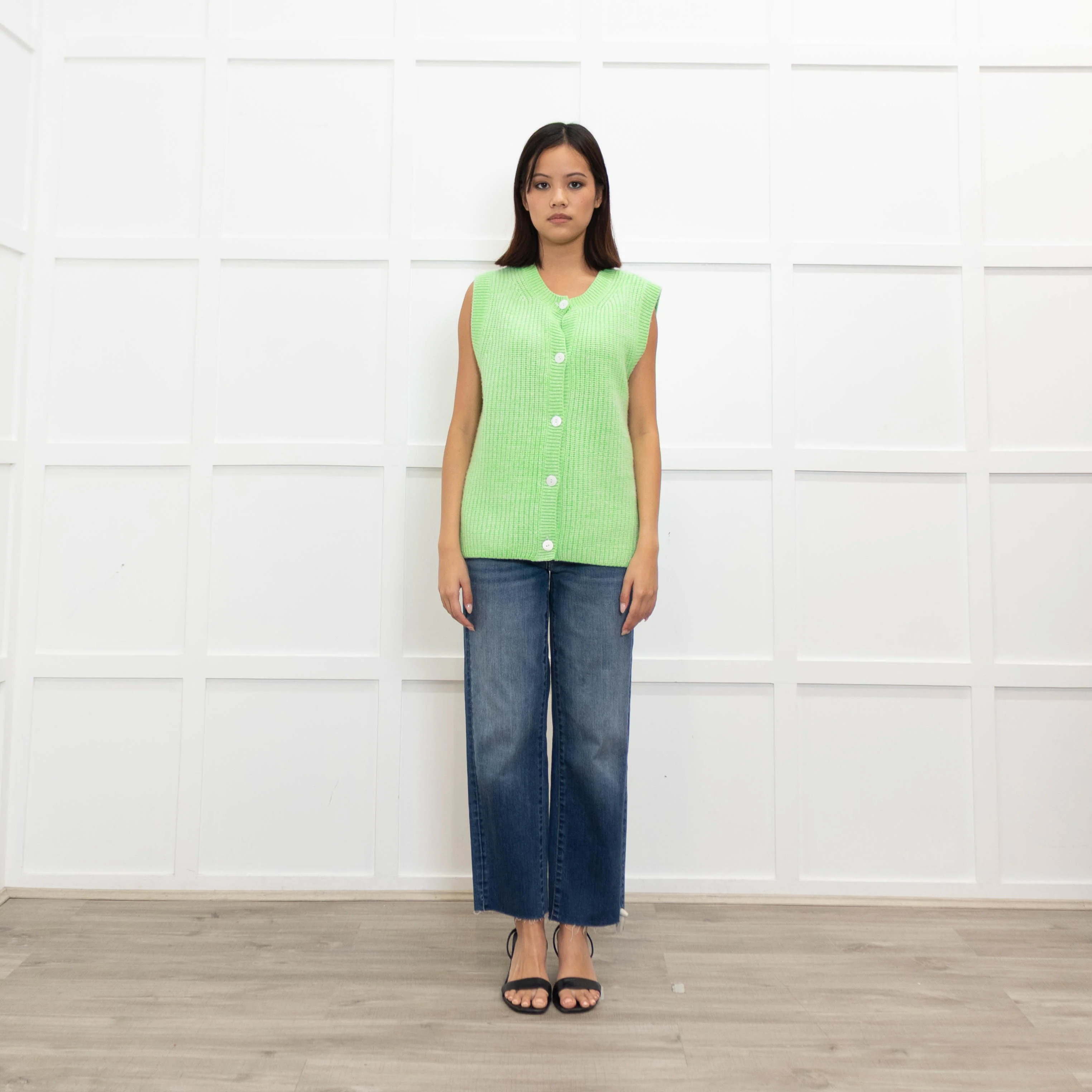 Gussy and Lou Green and White Fleck Ribbed Sleeveless Cardigan