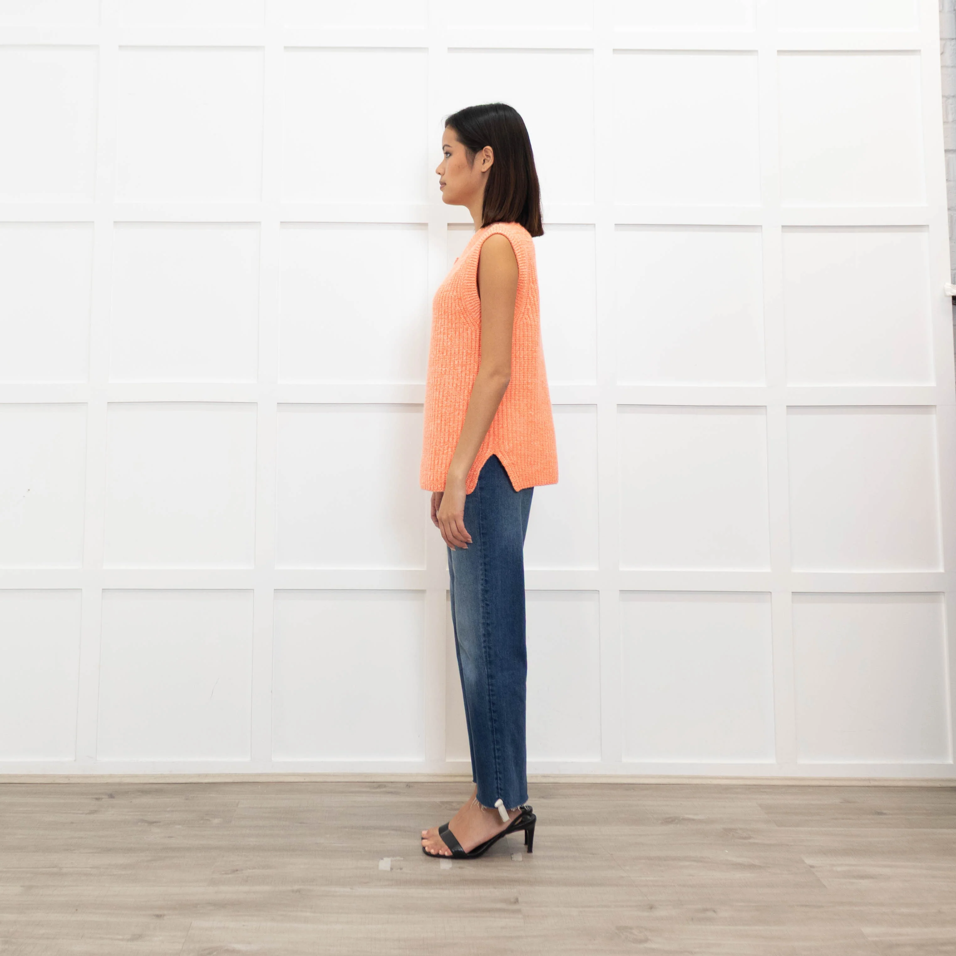 Gussy And Lou Orange and White Fleck Ribbed Sleeveless Cardigan - Image 6