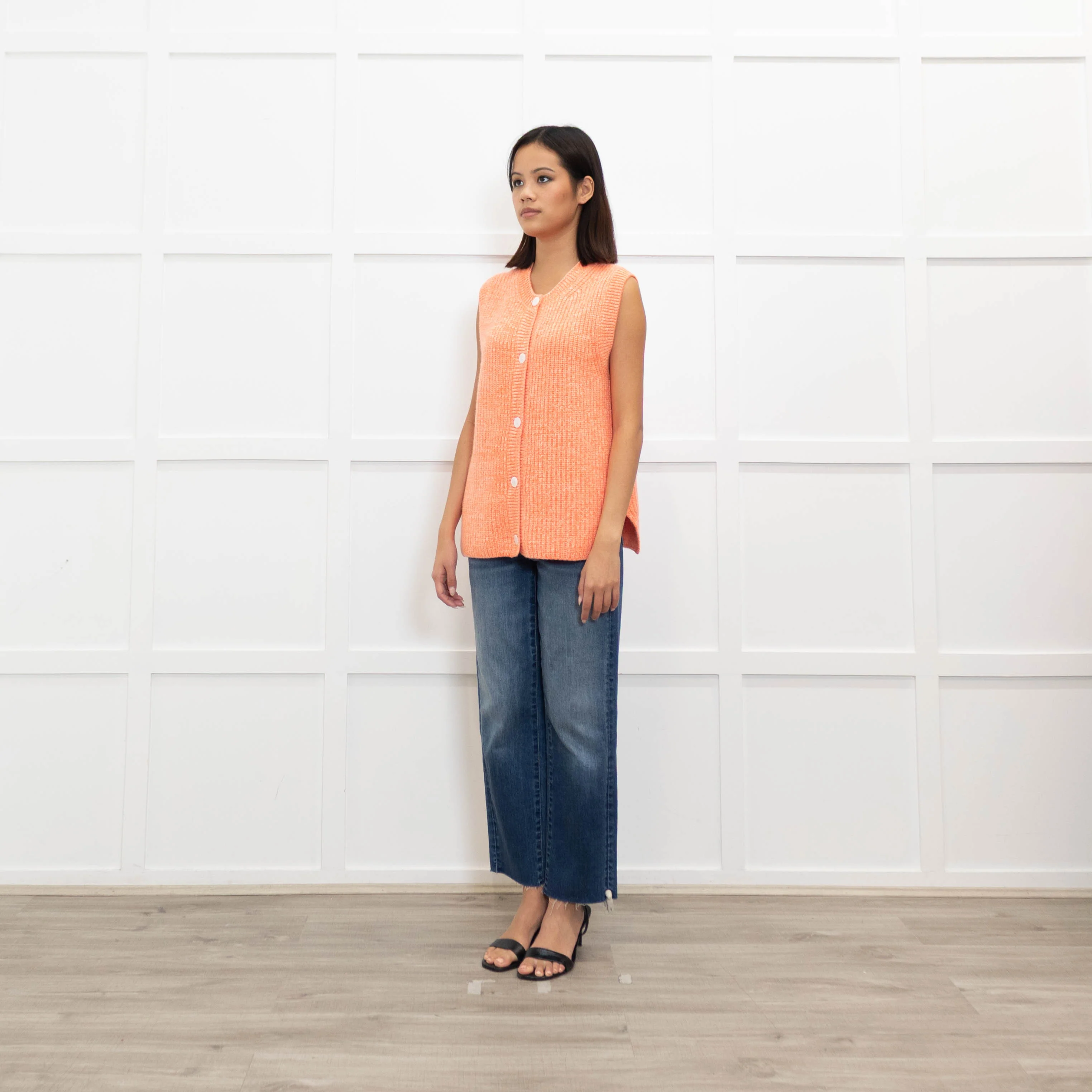 Gussy And Lou Orange and White Fleck Ribbed Sleeveless Cardigan - Image 7