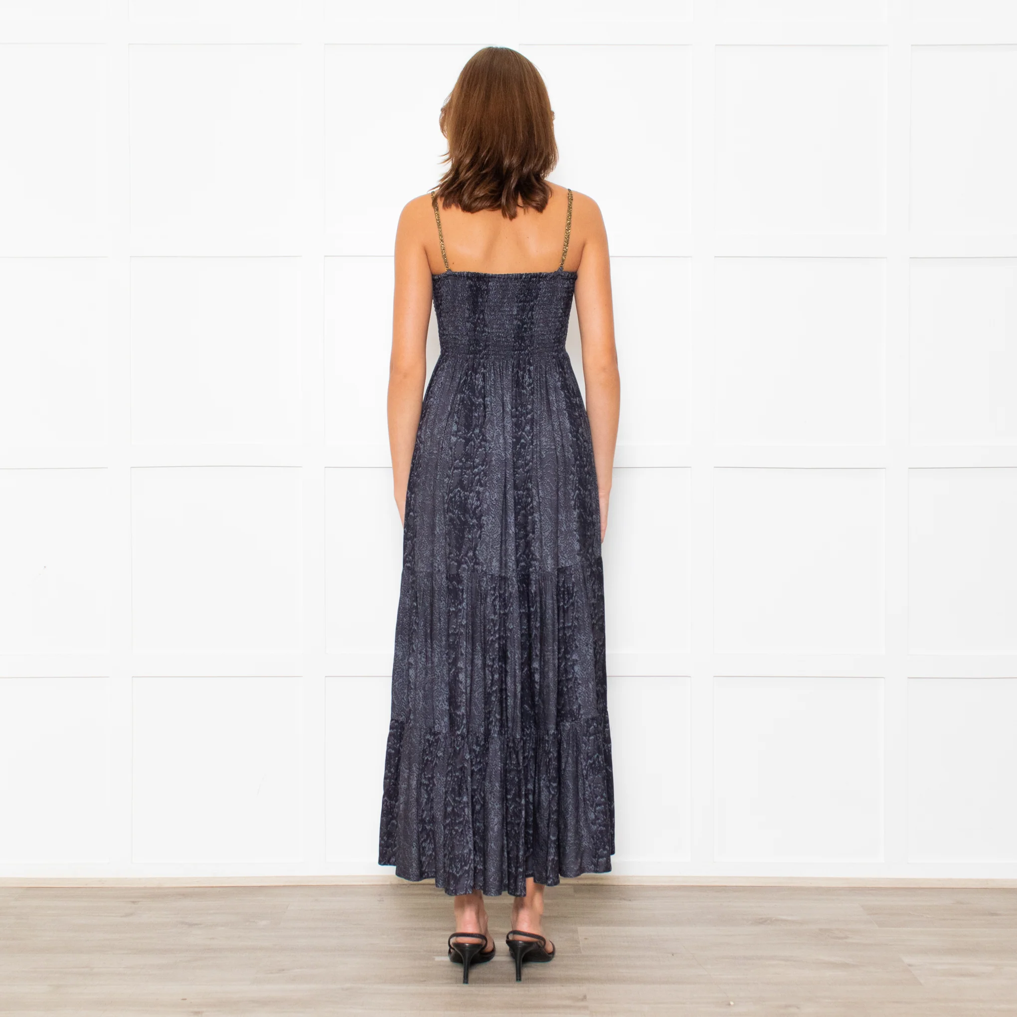 Hansine Grey Snake Skin Print Sleeveless Dress - Image 5
