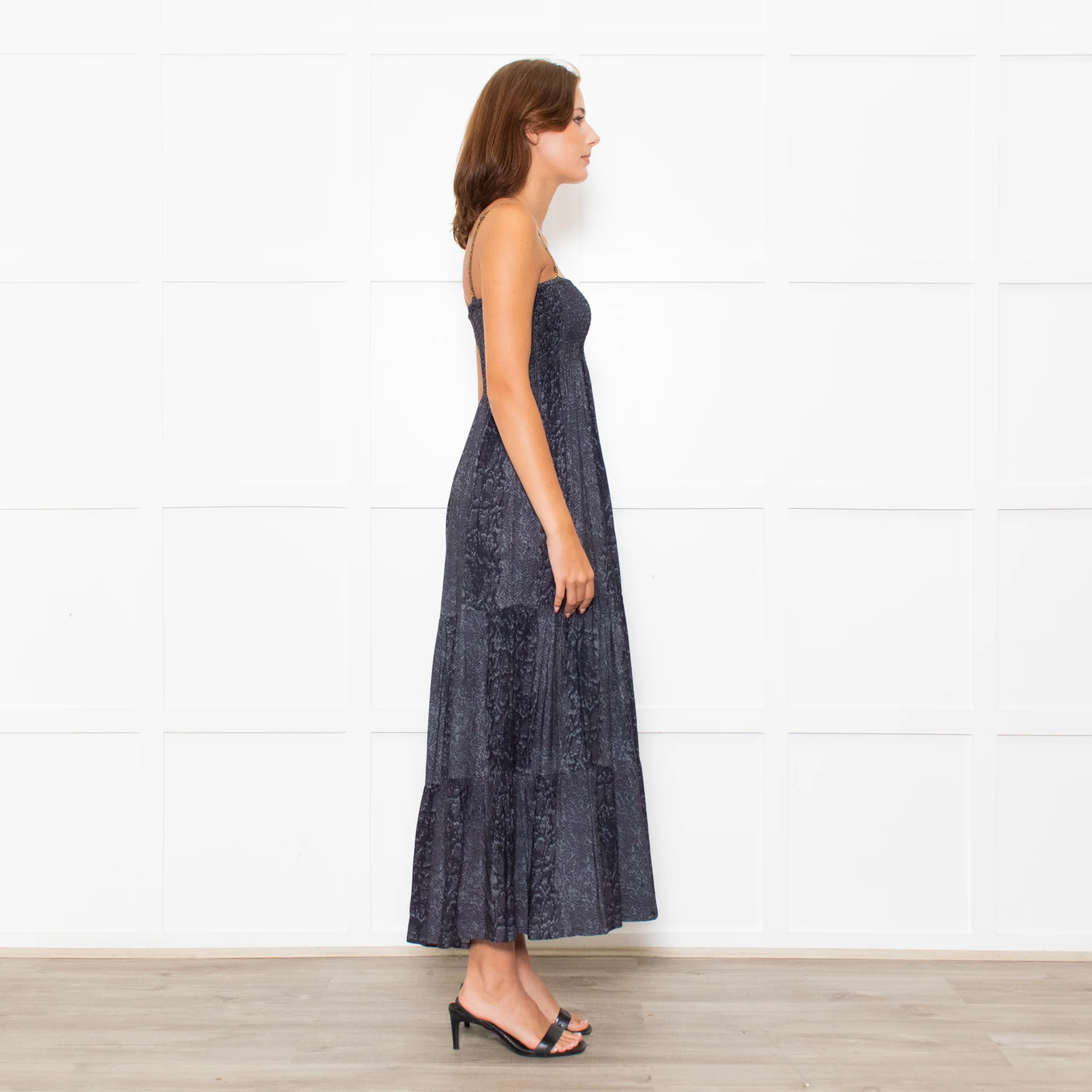 Hansine Grey Snake Skin Print Sleeveless Dress - Image 6
