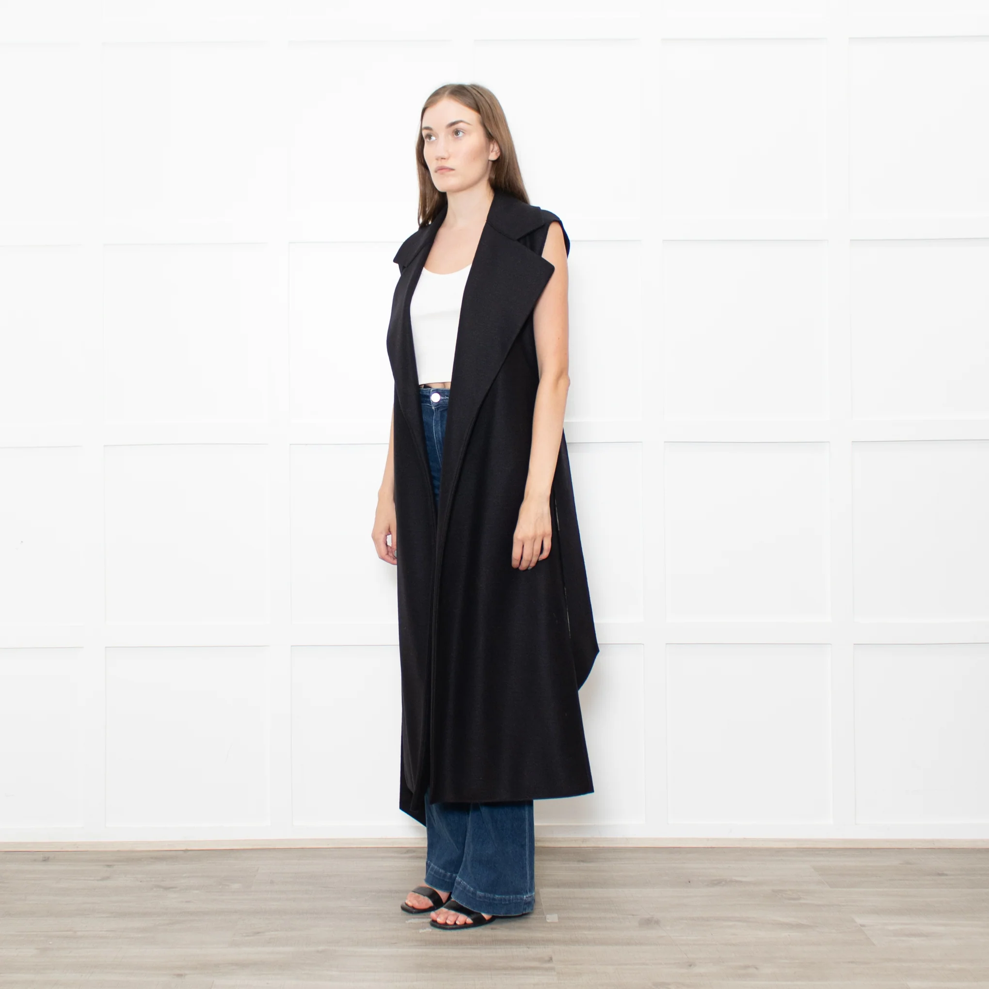 Harris Wharf London Black Cotton Sleeveless Wool Coat - Image 3