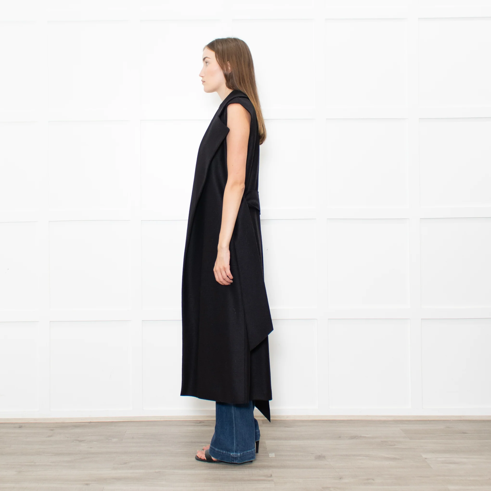Harris Wharf London Black Cotton Sleeveless Wool Coat - Image 4