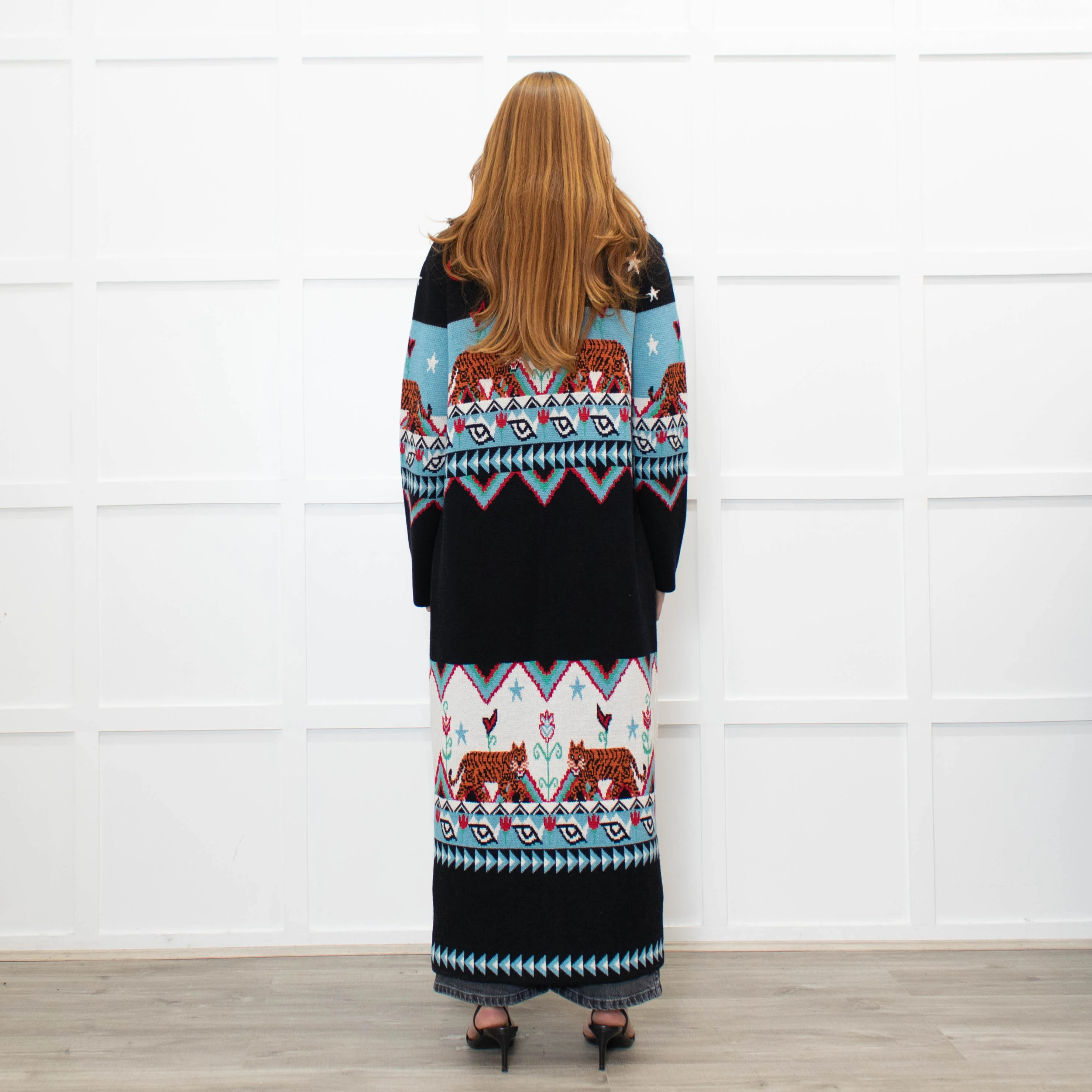 Hayley Menzies Black Blue Red Knit Long Coat With Belt - Image 5