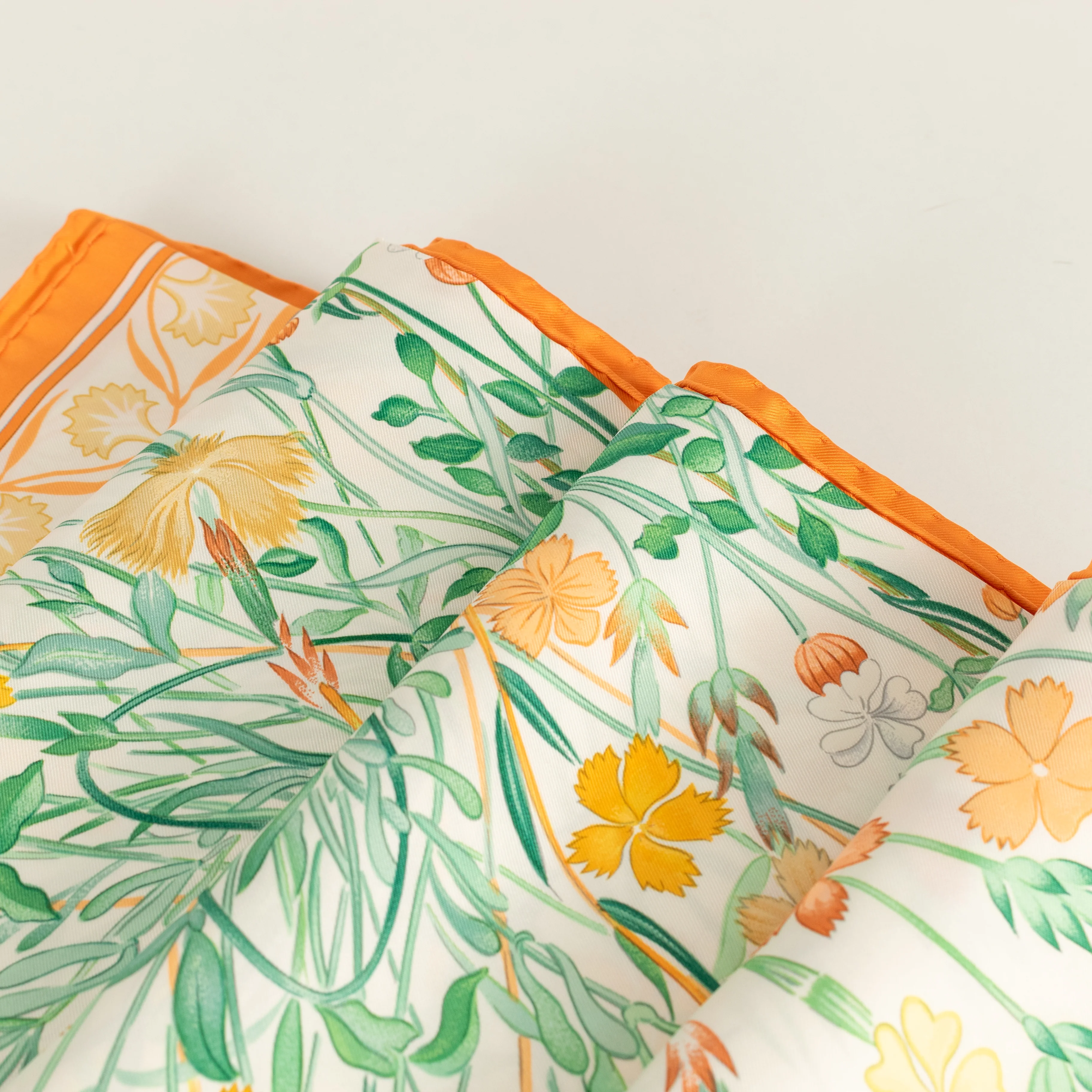 Hermes Cream Orange Oeillets Sauvages Et Autres Caryophyllees Silk Scarf - Image 12