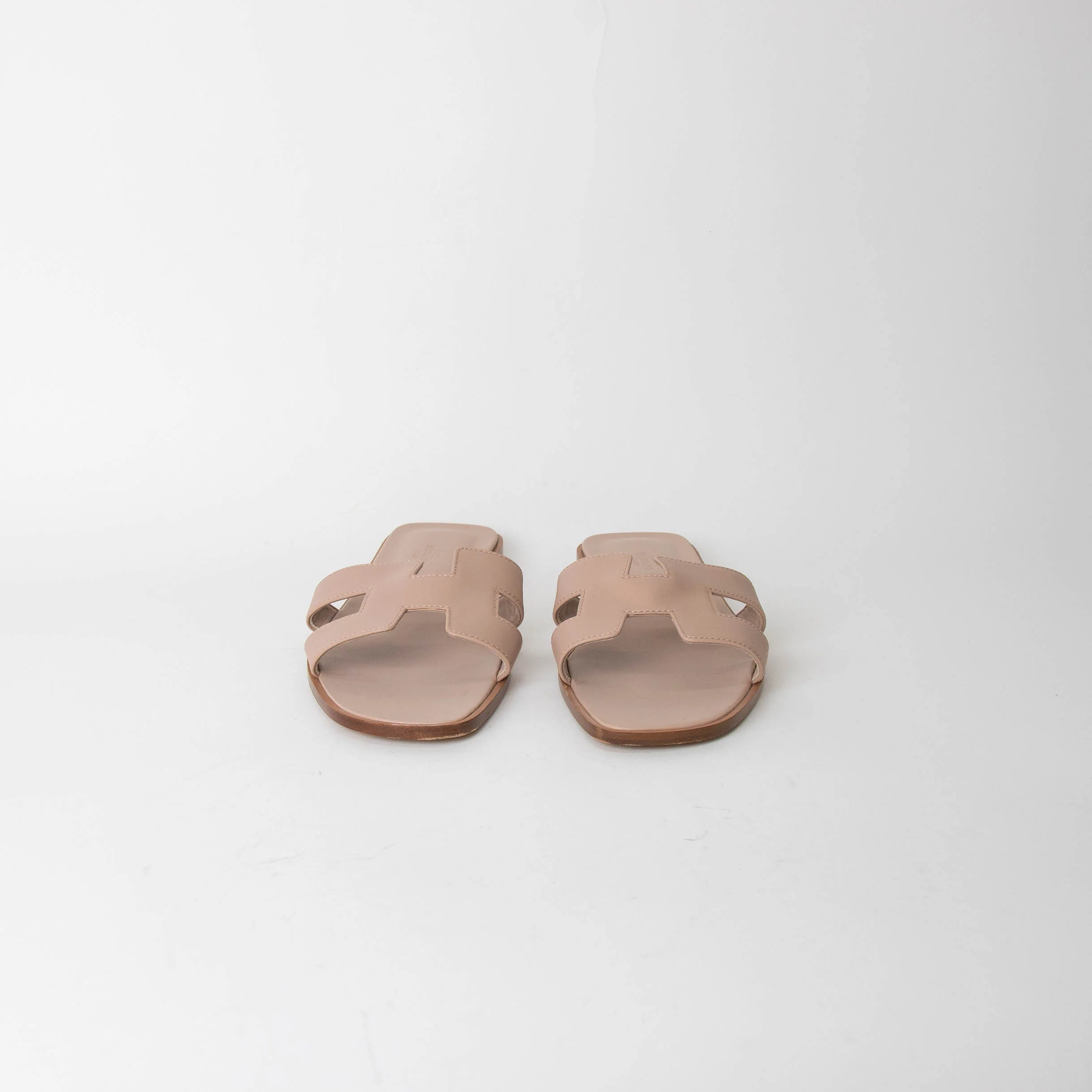 Hermes Nude Beige Oran Sandals - Image 4