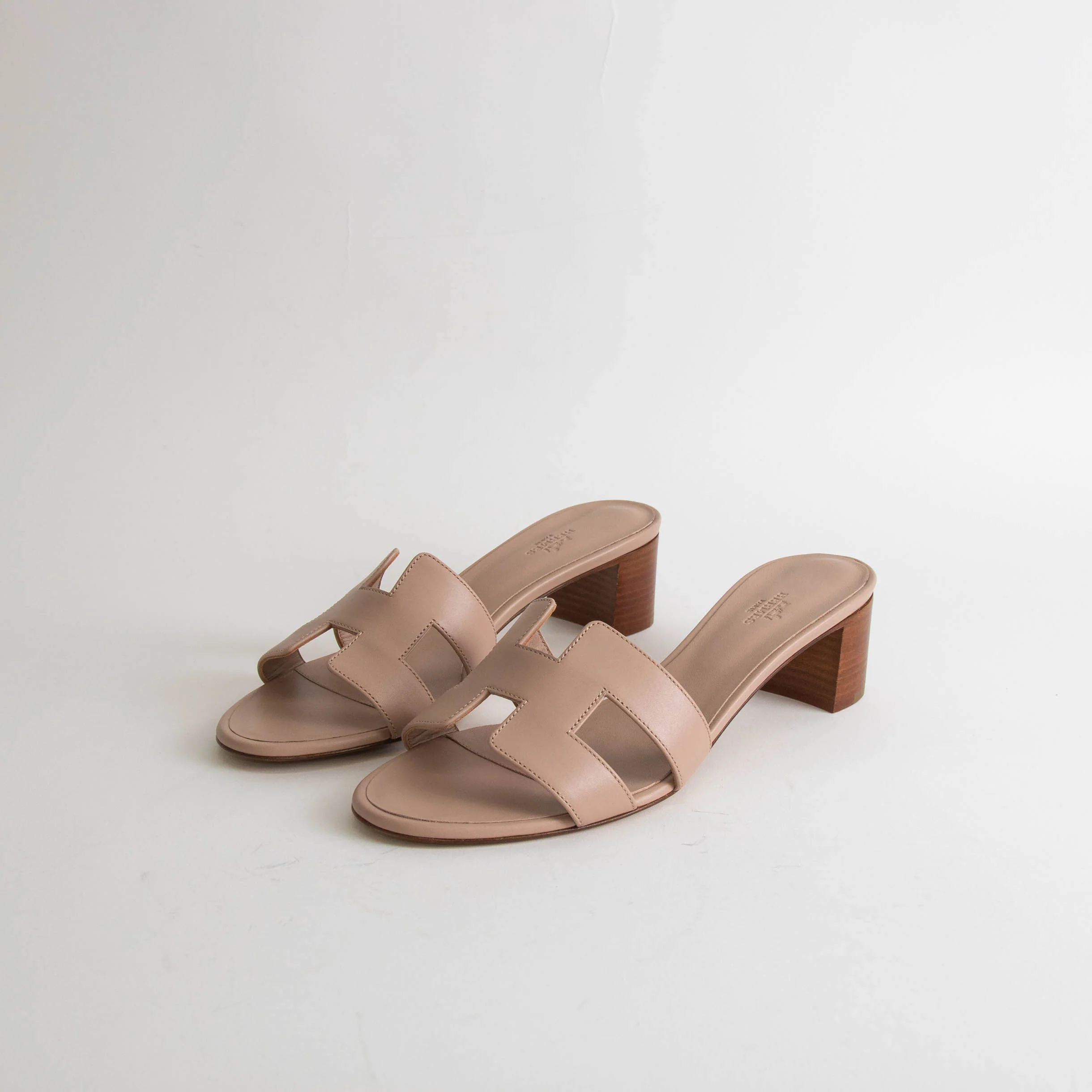 Hermes Oasis Beige Nude Block Heel Sandals - Image 3