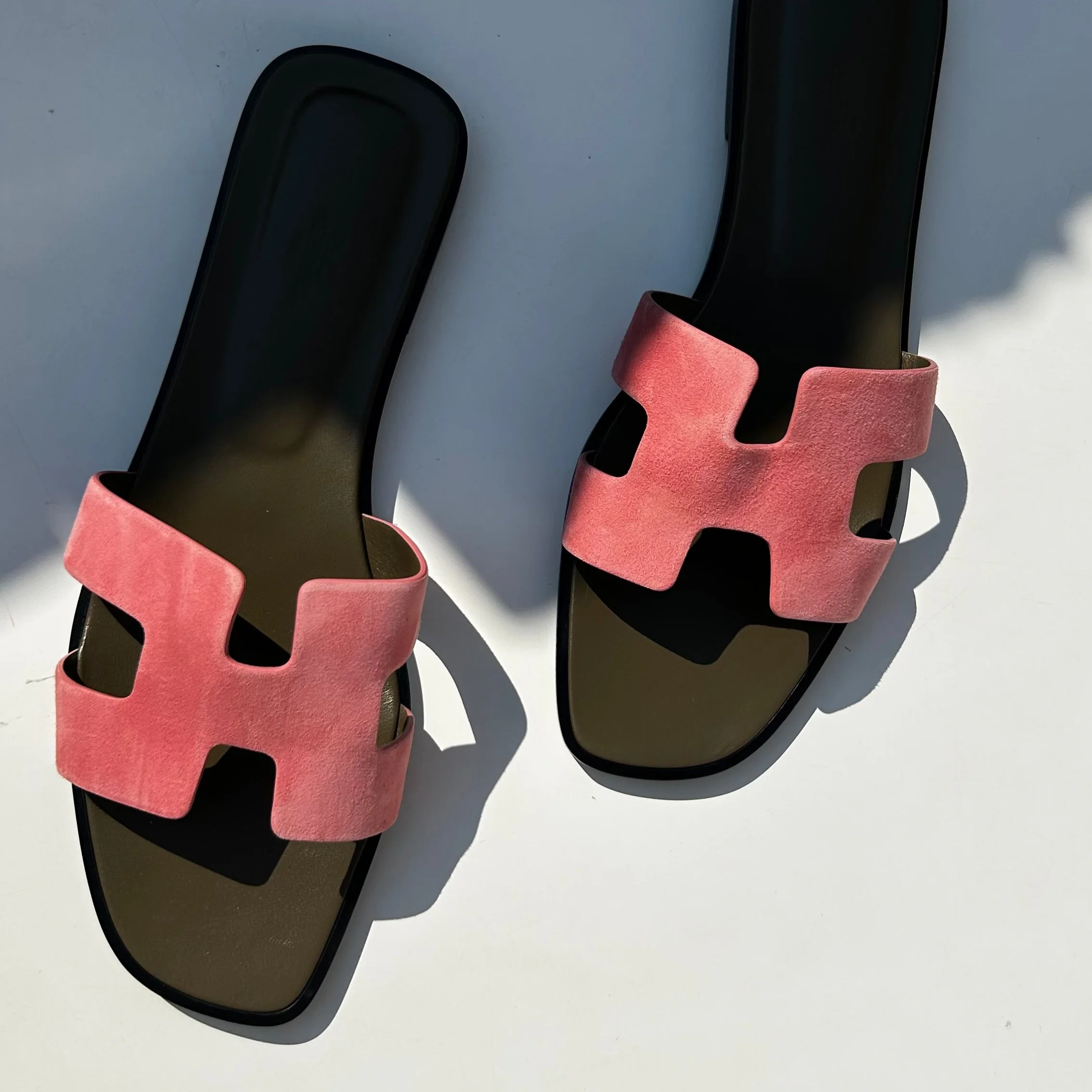 Hermes Rose Suede Oran Sandals - Image 3