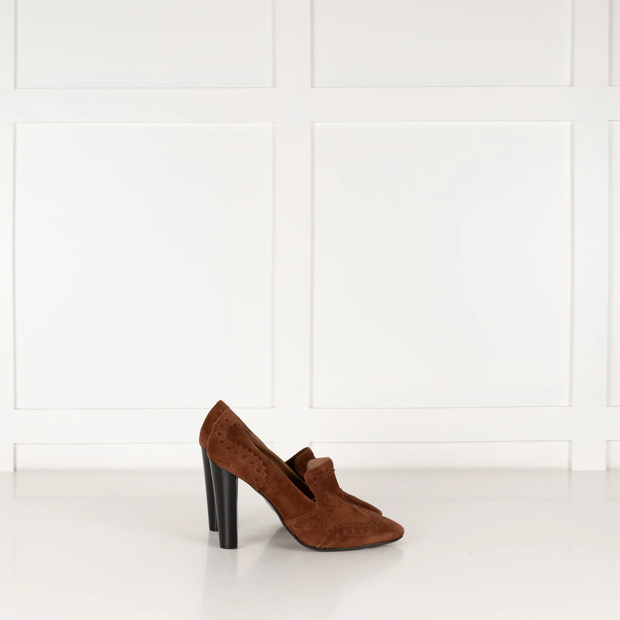 Hermes Tan Suede Round Toe Heeled Shoes - Image 6