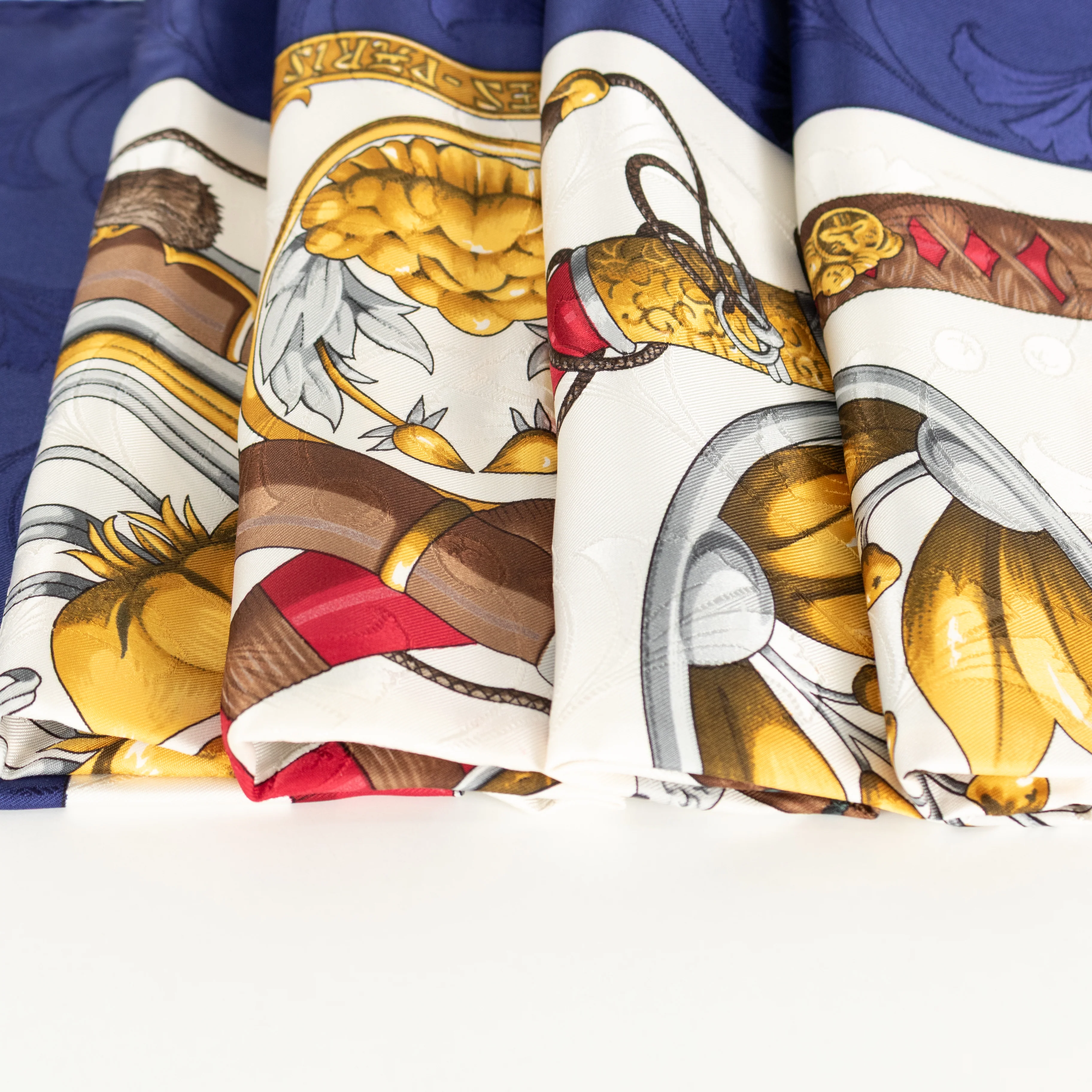 Hermes White Blue Daimyo Princes Du Soleil Levant Silk Scarf - Image 3