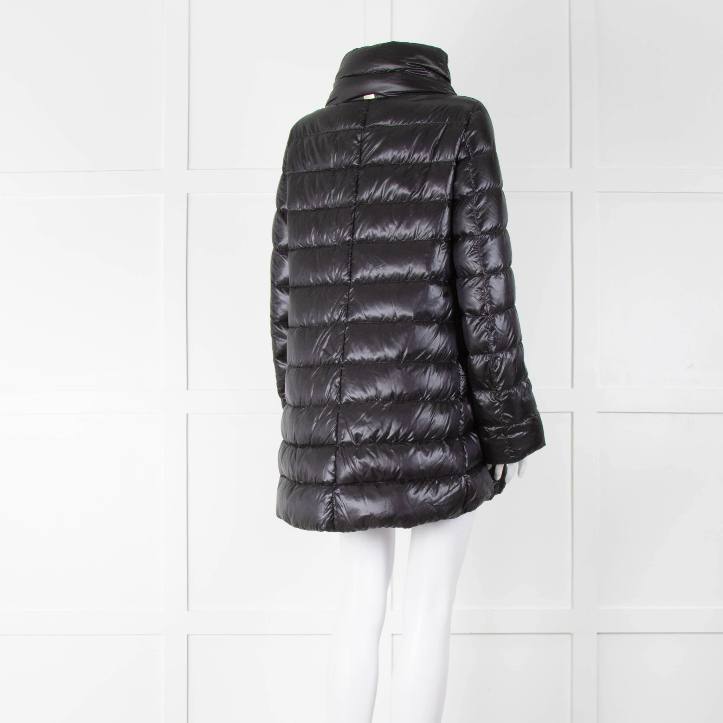 Herno Amelia Black Puffer Coat - Image 4