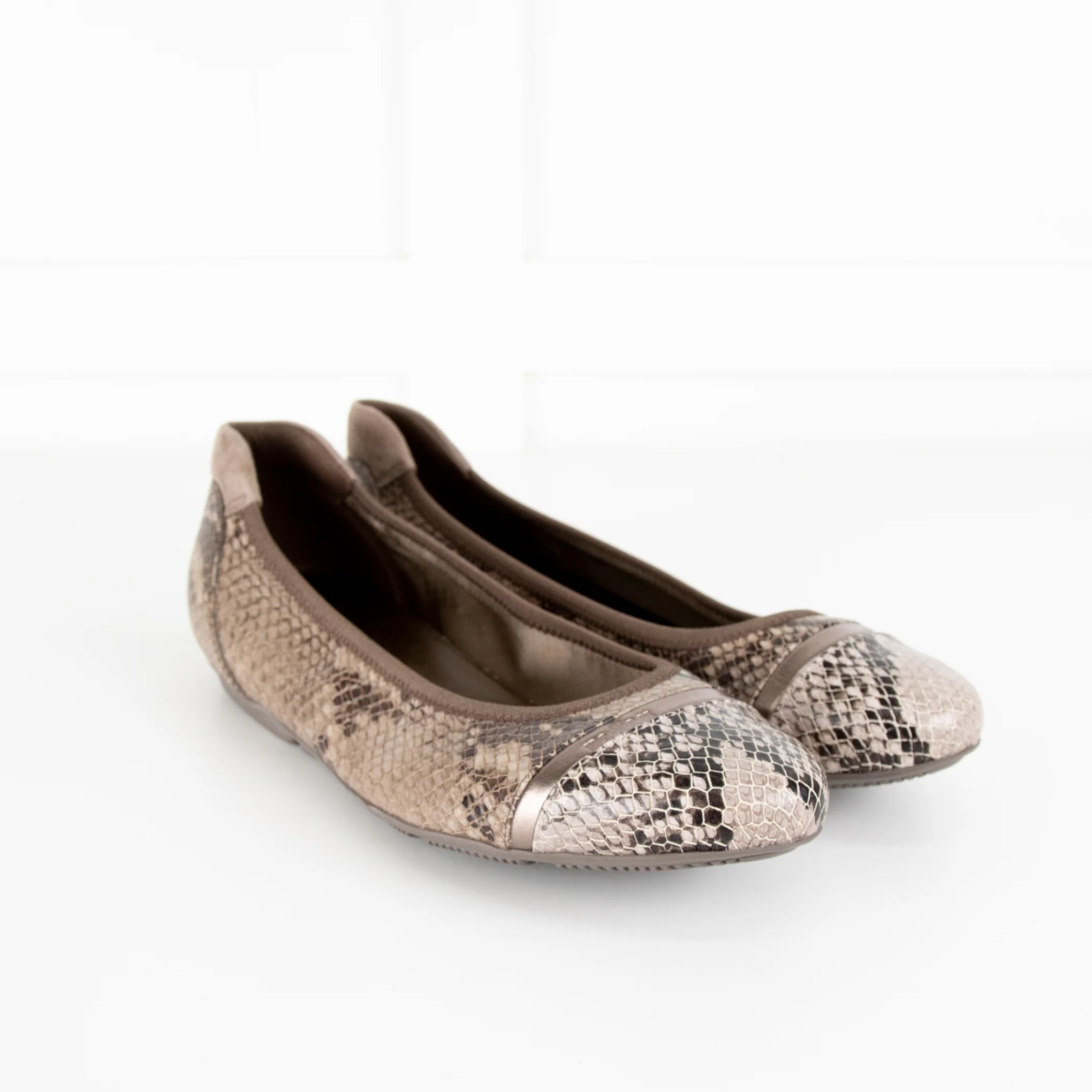 Hogan Beige Snake Embossed Pumps - Image 3