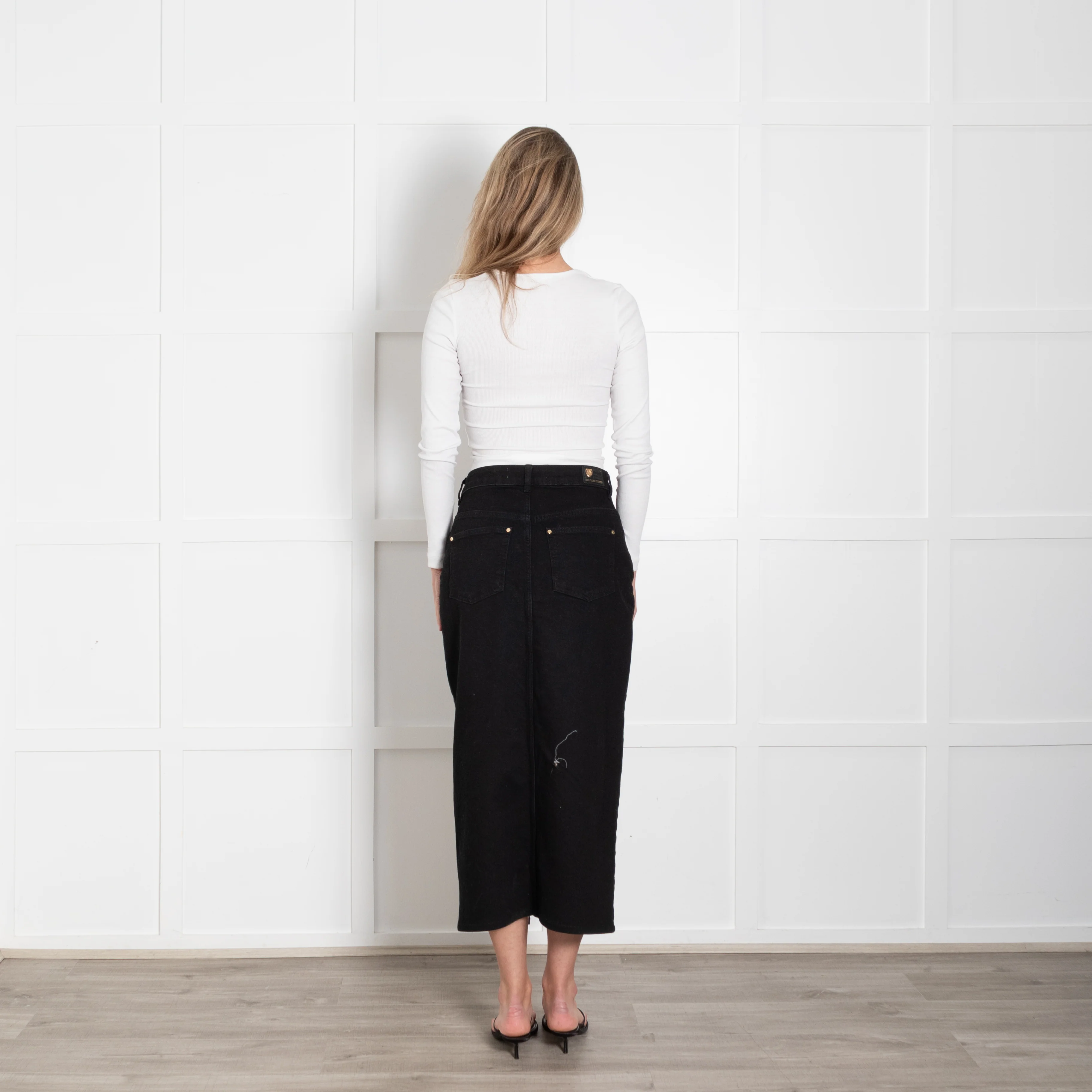 Holland Cooper Black Denim Pencil Midi Skirt With Split Front - Image 5