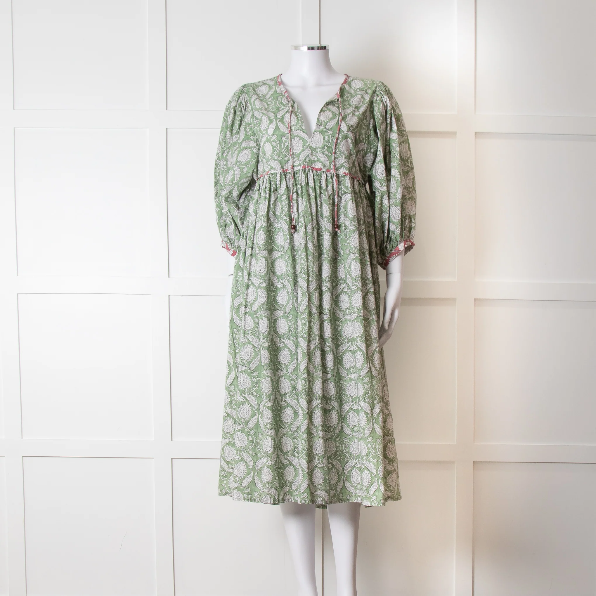 Iris Green White Floral Cotton Puff Sleeve Midi Dress