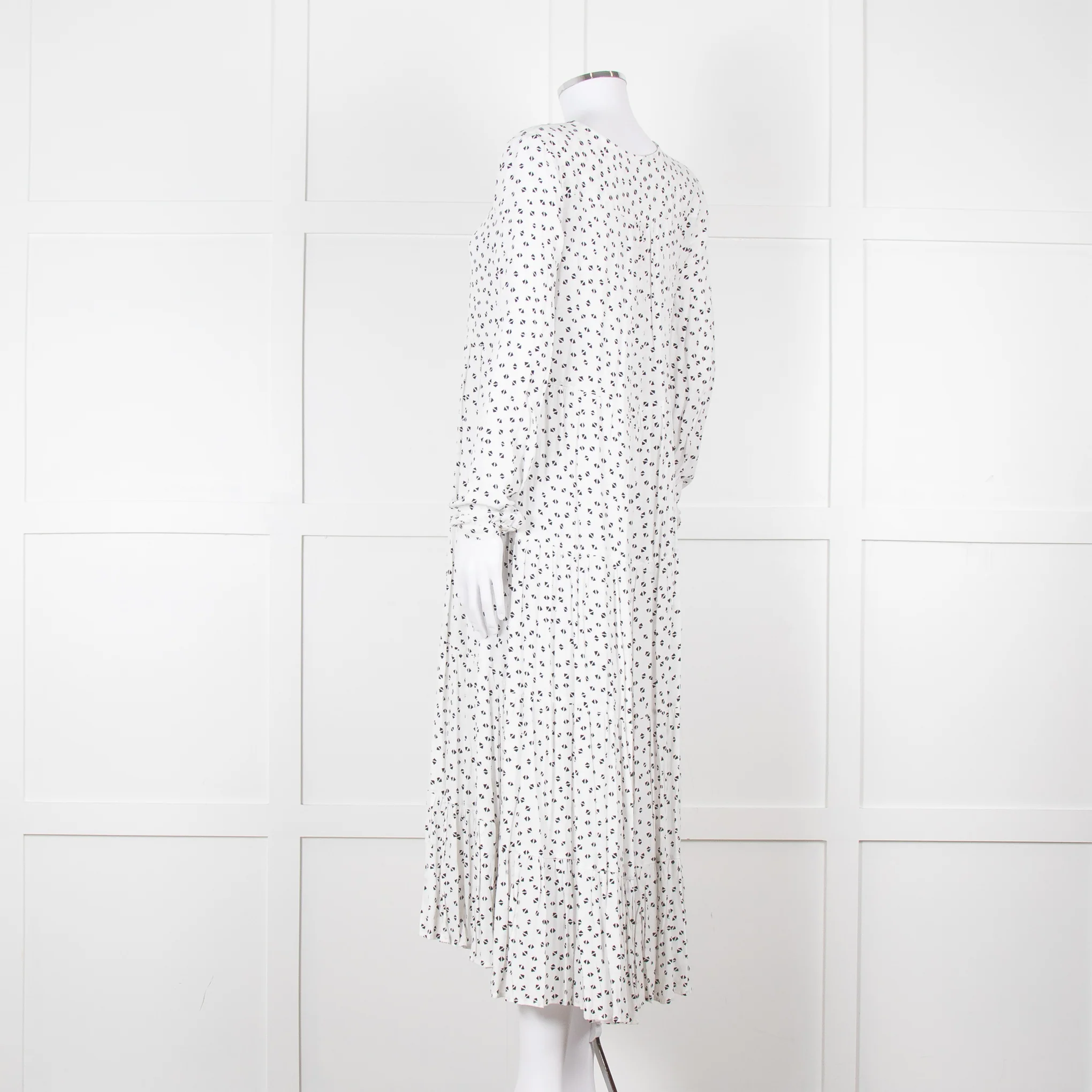 Iris White Black Triangle Print Frill Detail Midi Dress - Image 6