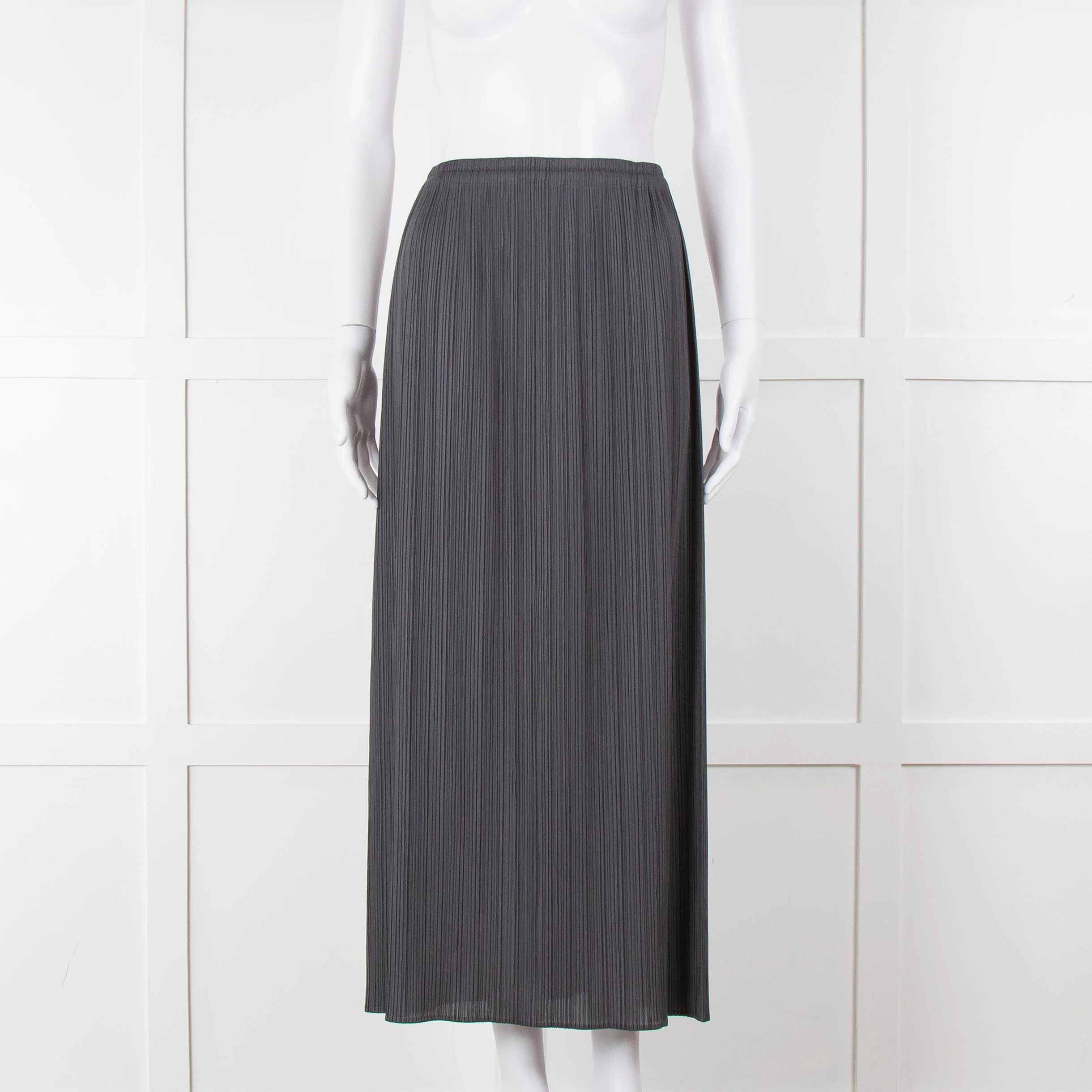 Issey Miyake Grey Pleated Long Skirt - Image 2