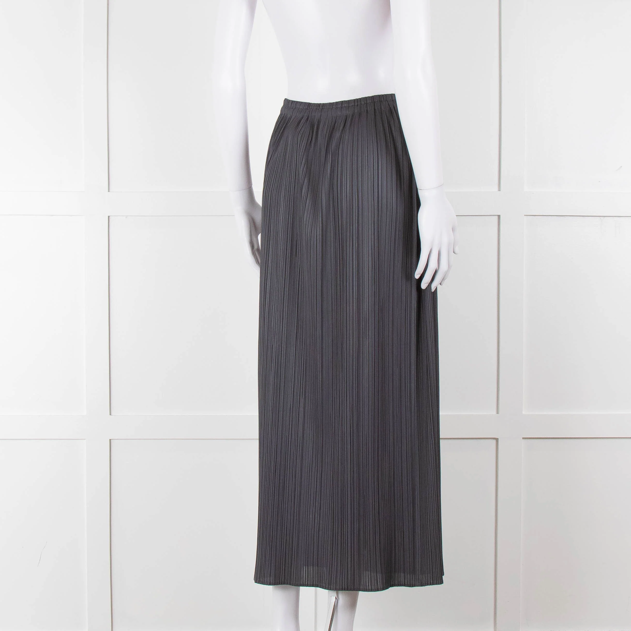 Issey Miyake Grey Pleated Long Skirt - Image 5