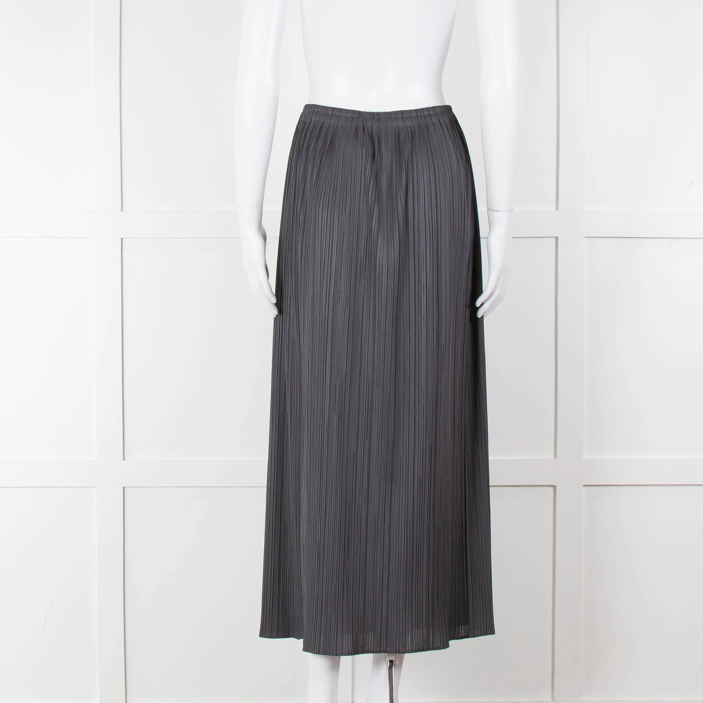 Issey Miyake Grey Pleated Long Skirt - Image 6