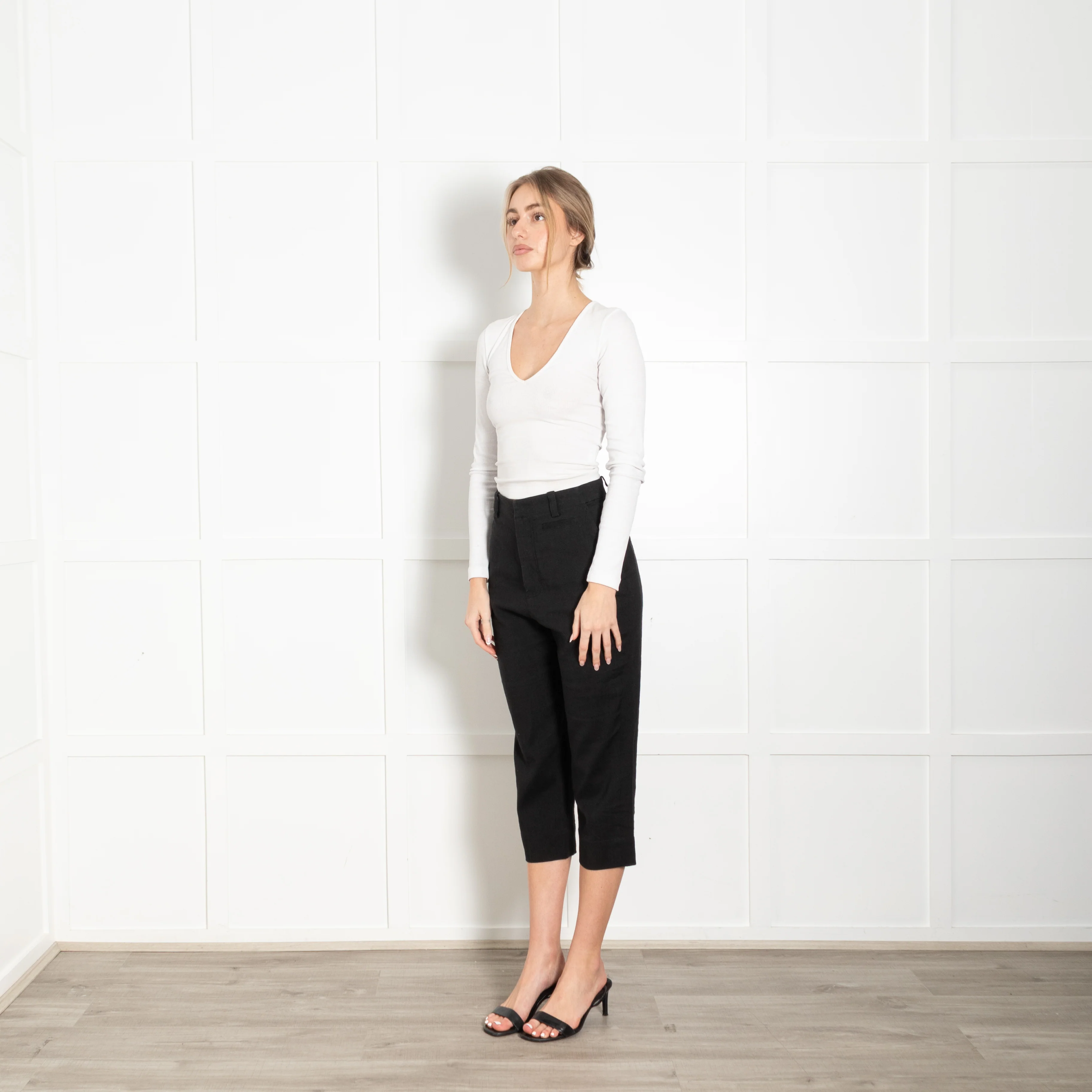 Jacquemus Black Linen Capri Trousers - Image 3