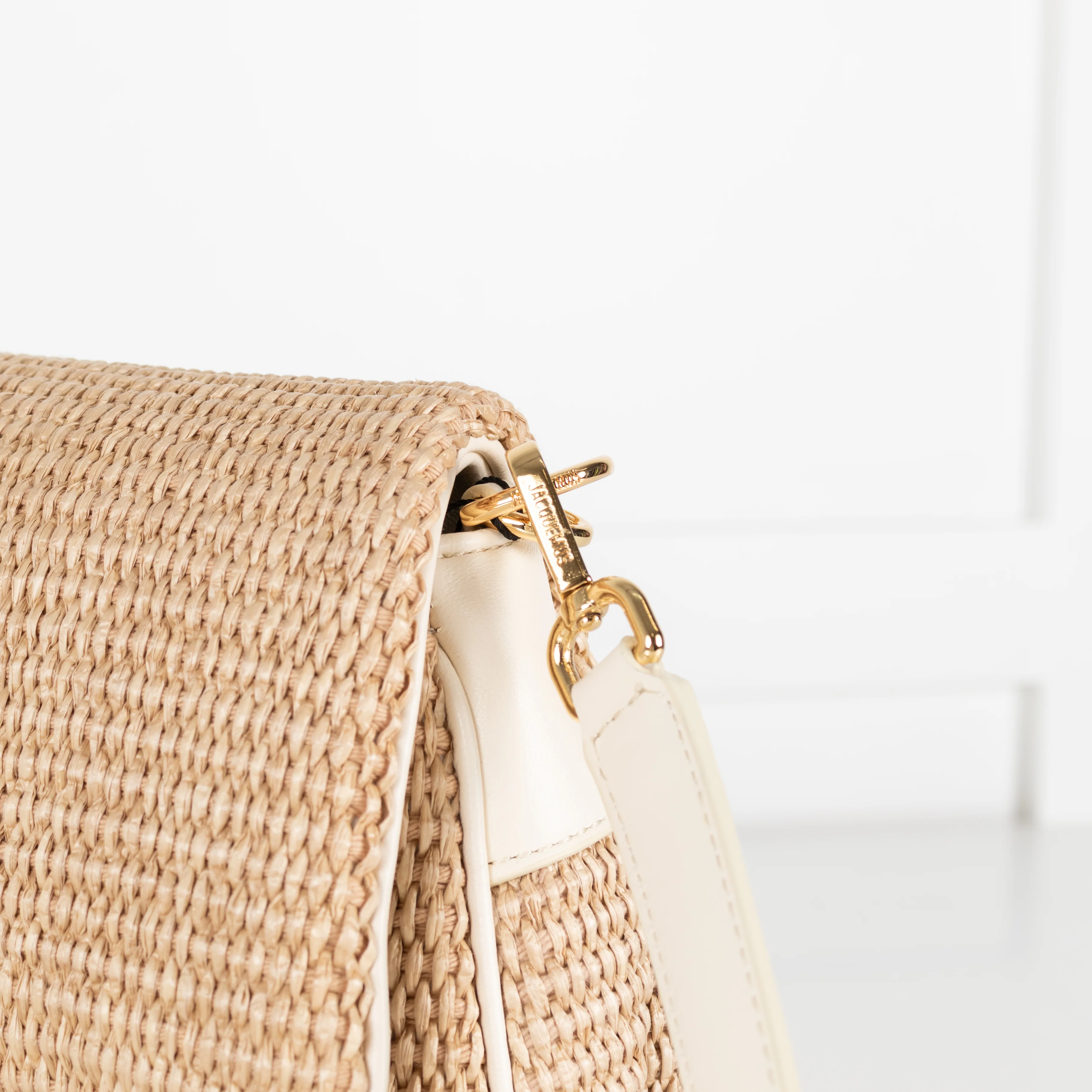 Jacquemus Le Bambimou Woven Raffia Shoulder Bag With White Leather Piping - Image 12