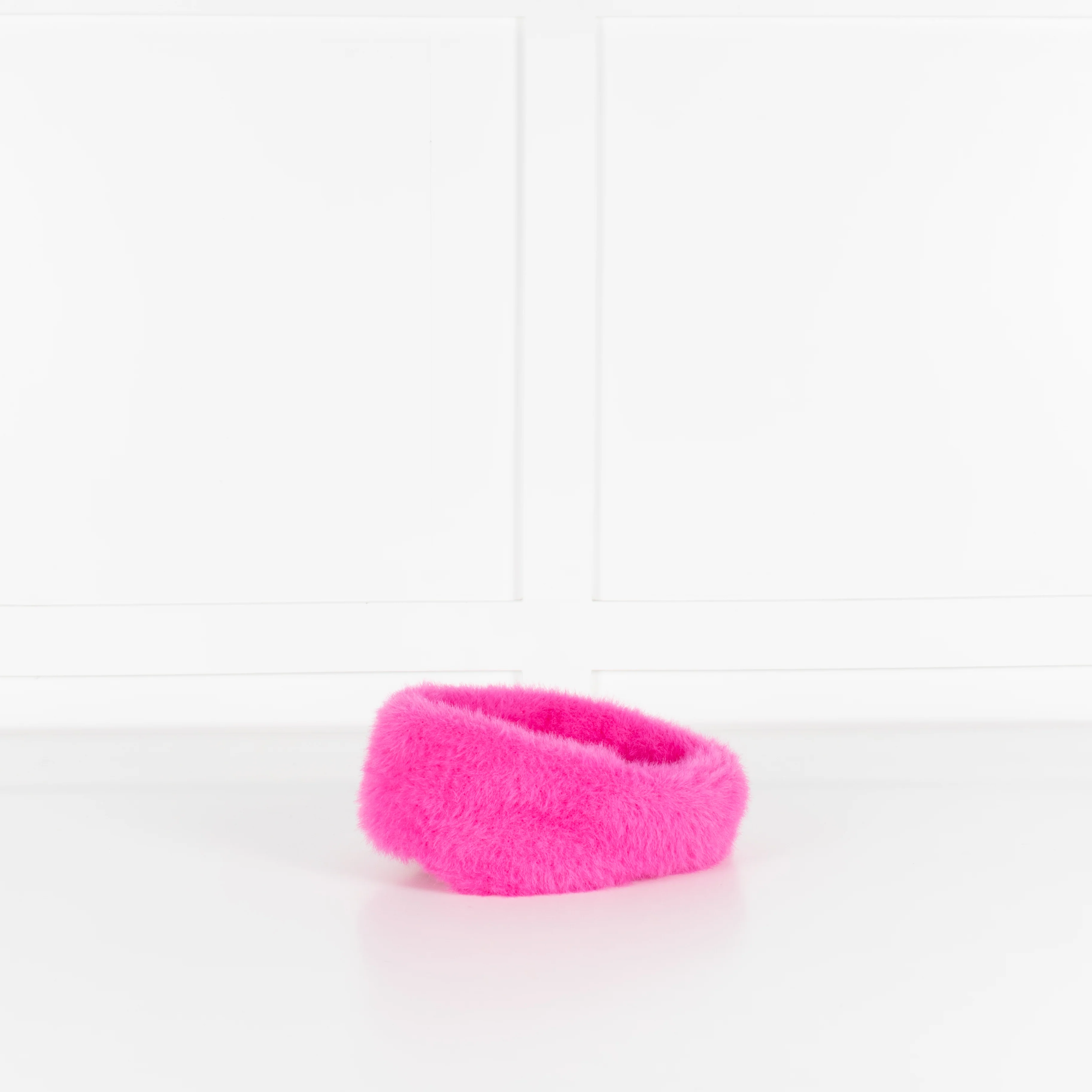 Jacquemus Pink Le Bandeau Faux Fur Headband - Image 4